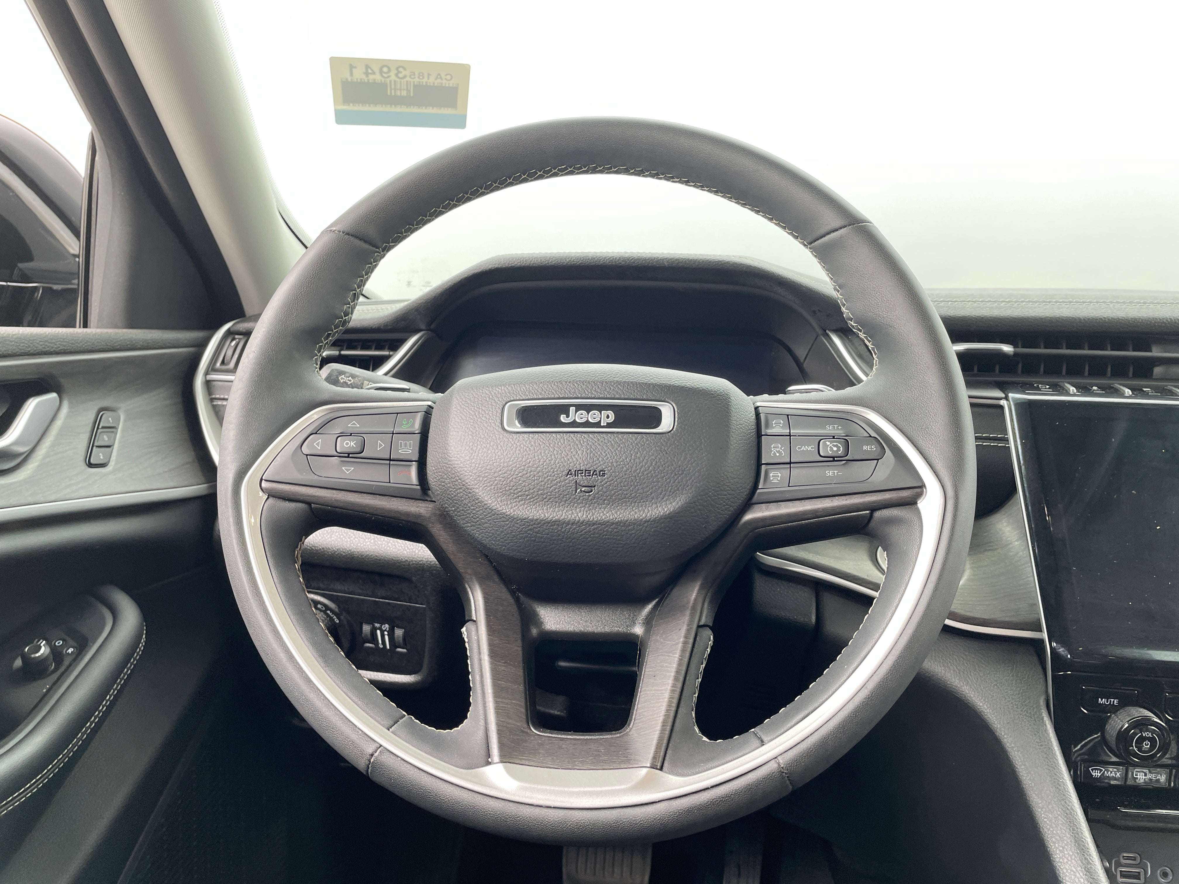 2023 Jeep Grand Cherokee L Limited Edition 4