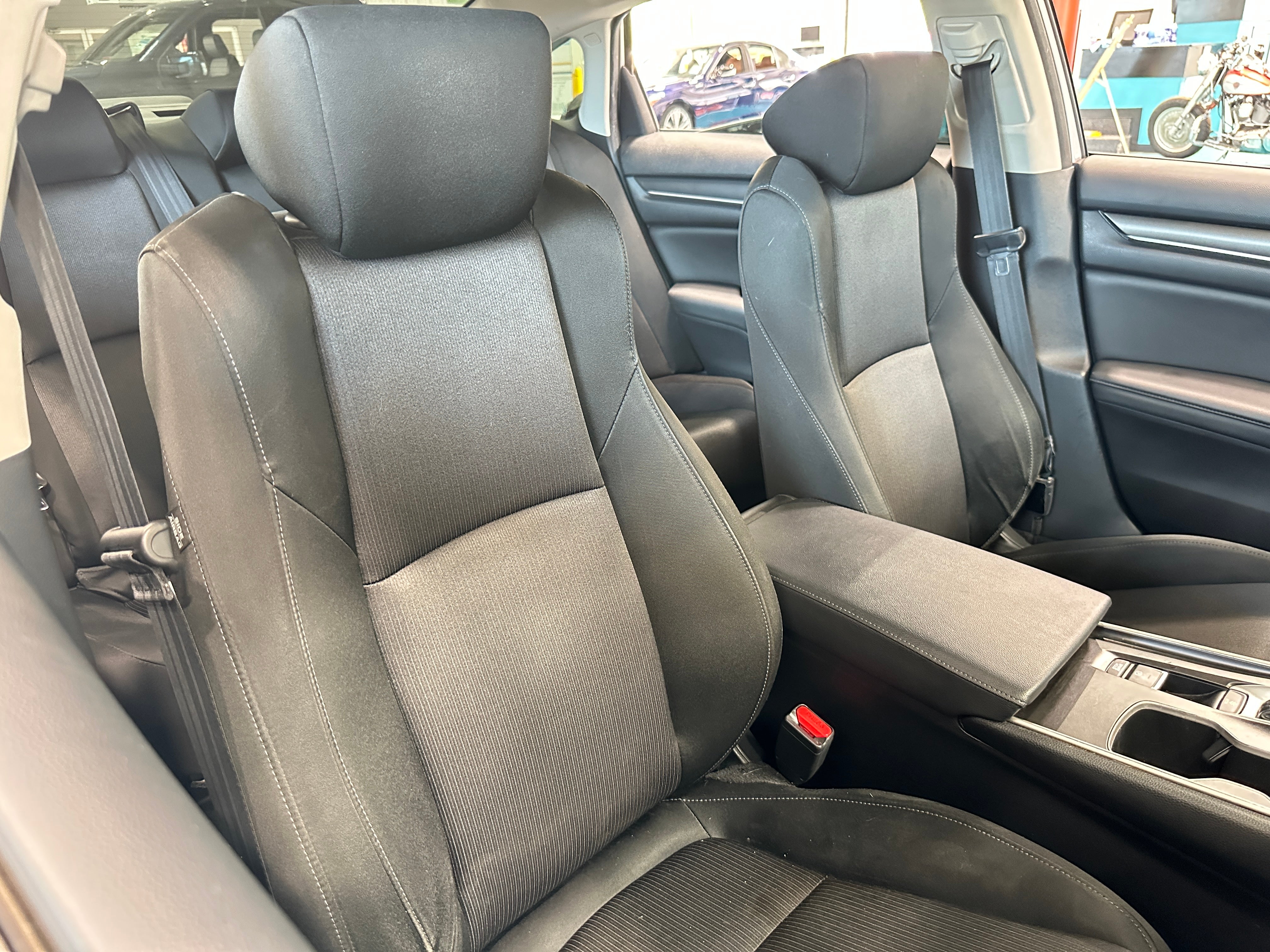2019 Honda Accord LX 2