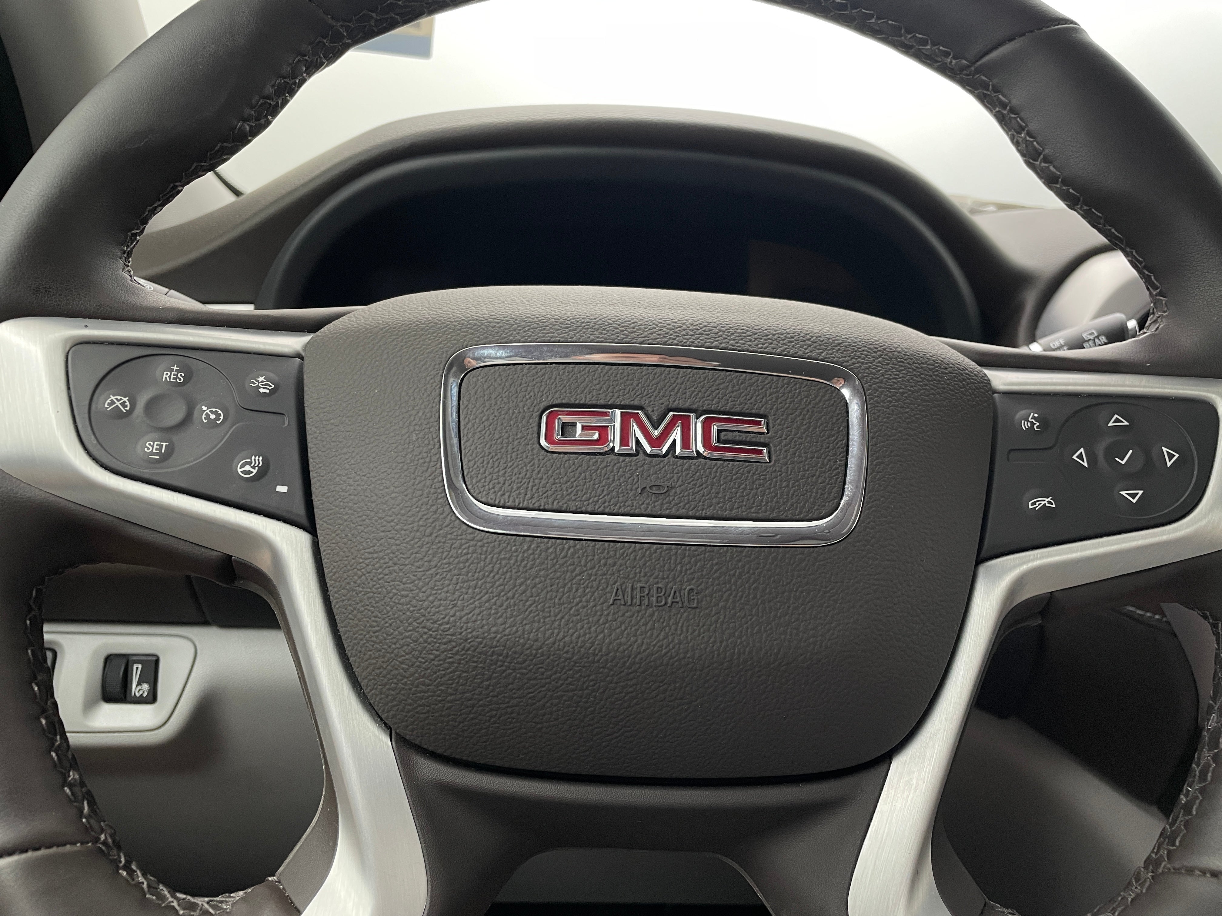 2023 GMC Acadia SLT 5