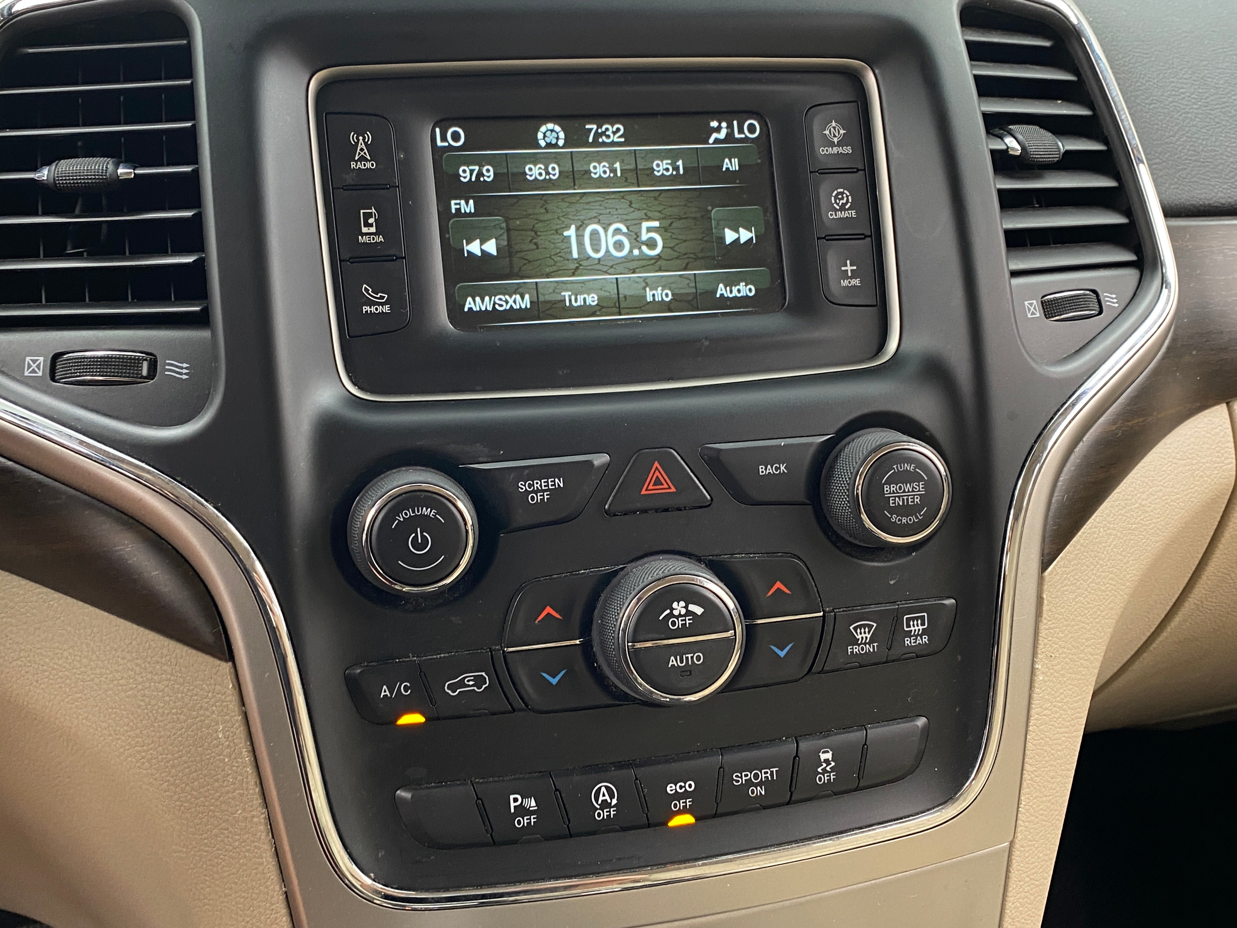 2016 Jeep Grand Cherokee Laredo 4