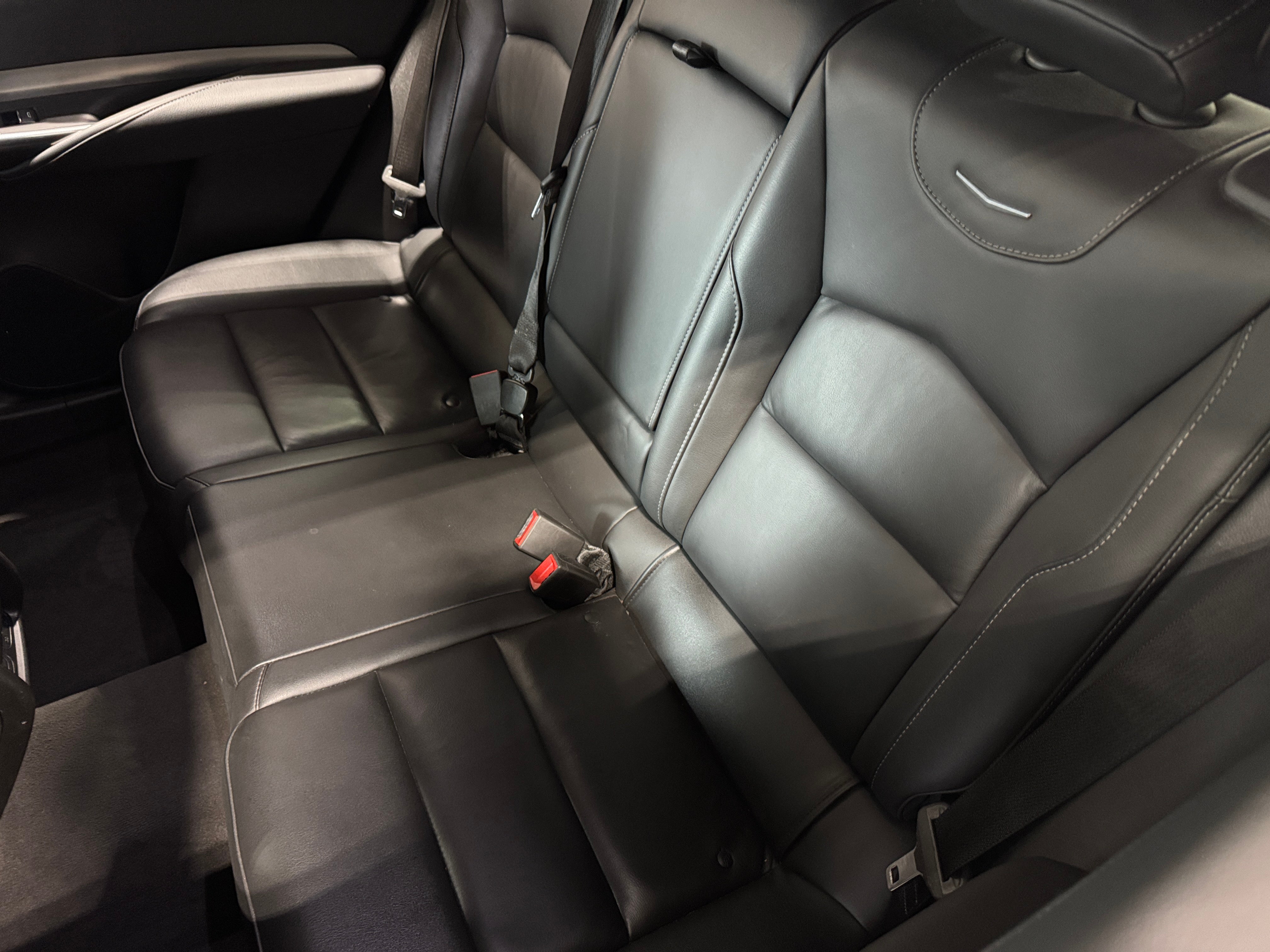 2023 Cadillac XT4 Premium Luxury 5