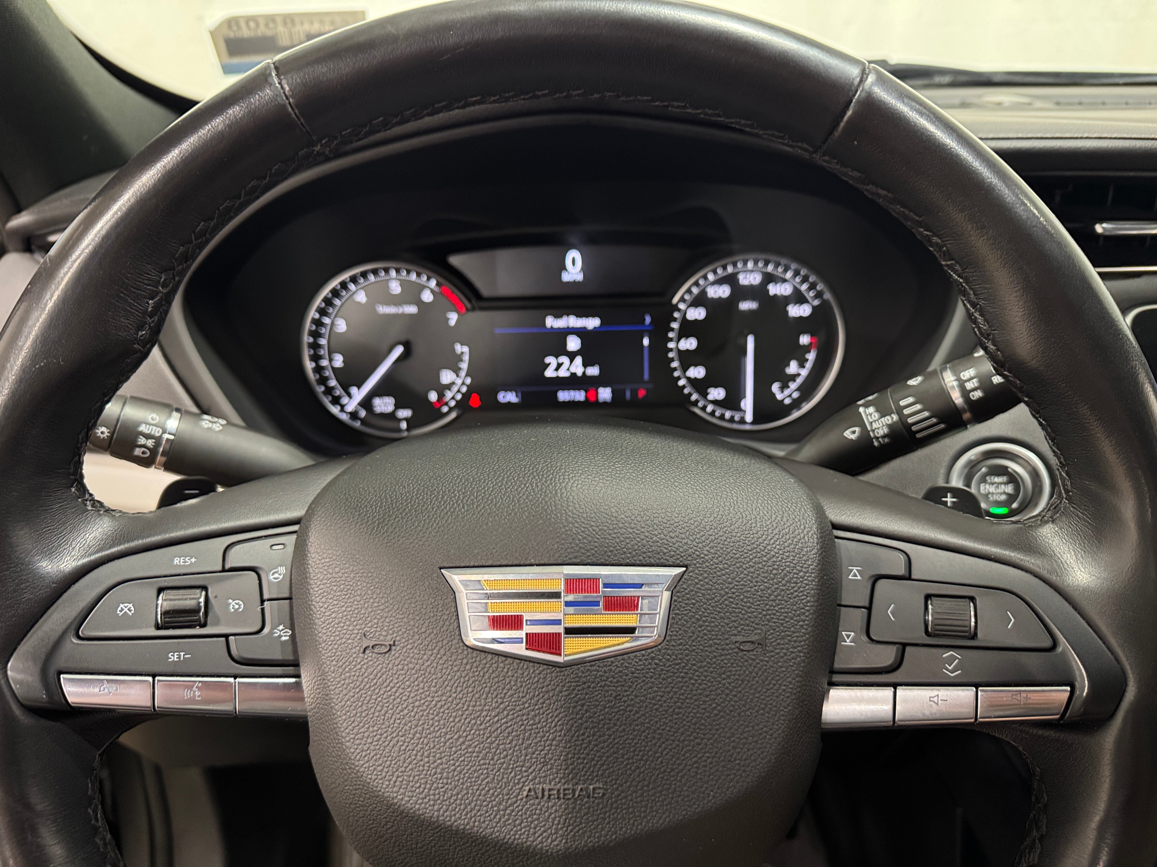 2023 Cadillac XT4 Premium Luxury 4