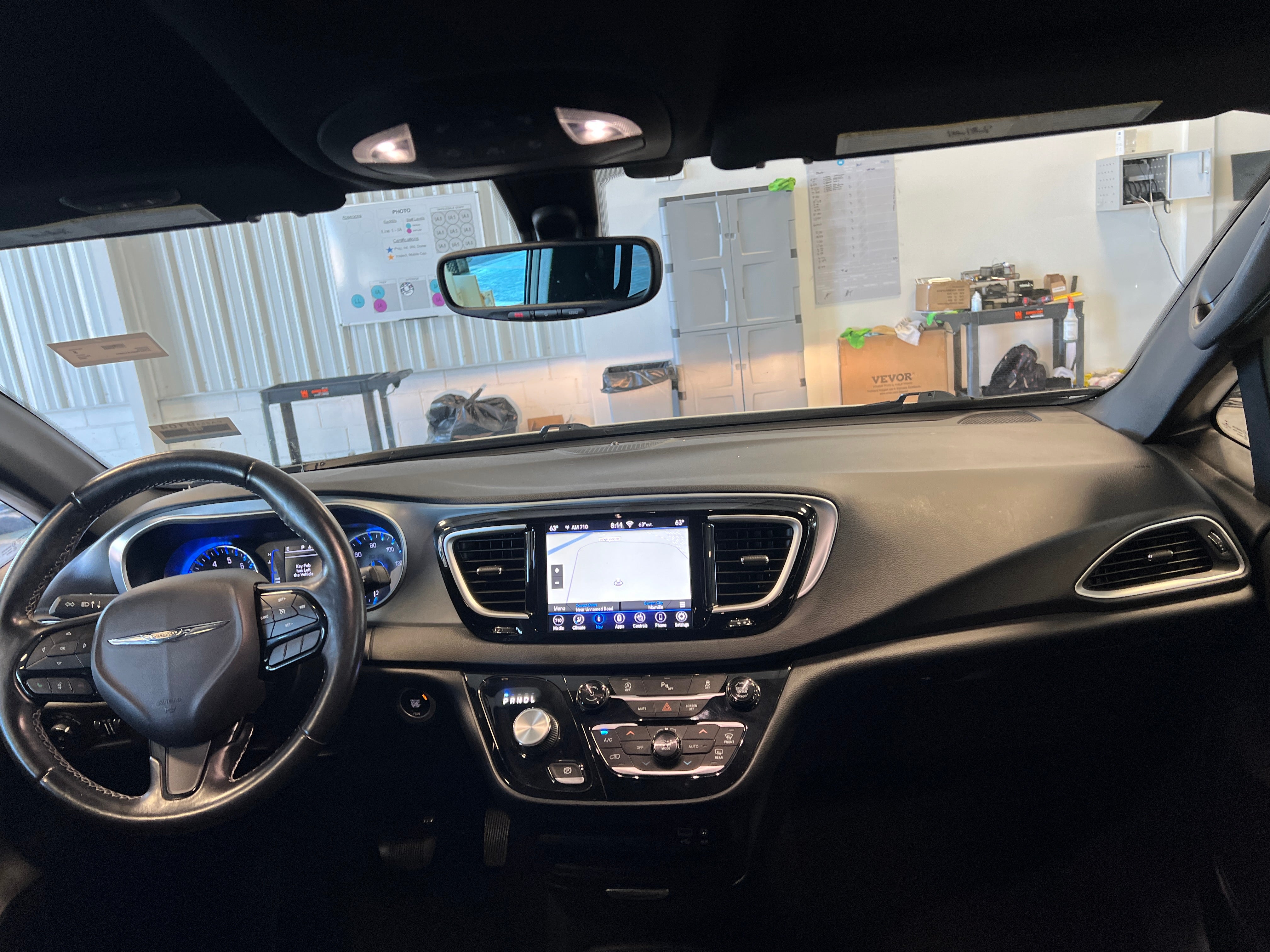 2020 Chrysler Pacifica Touring L 2