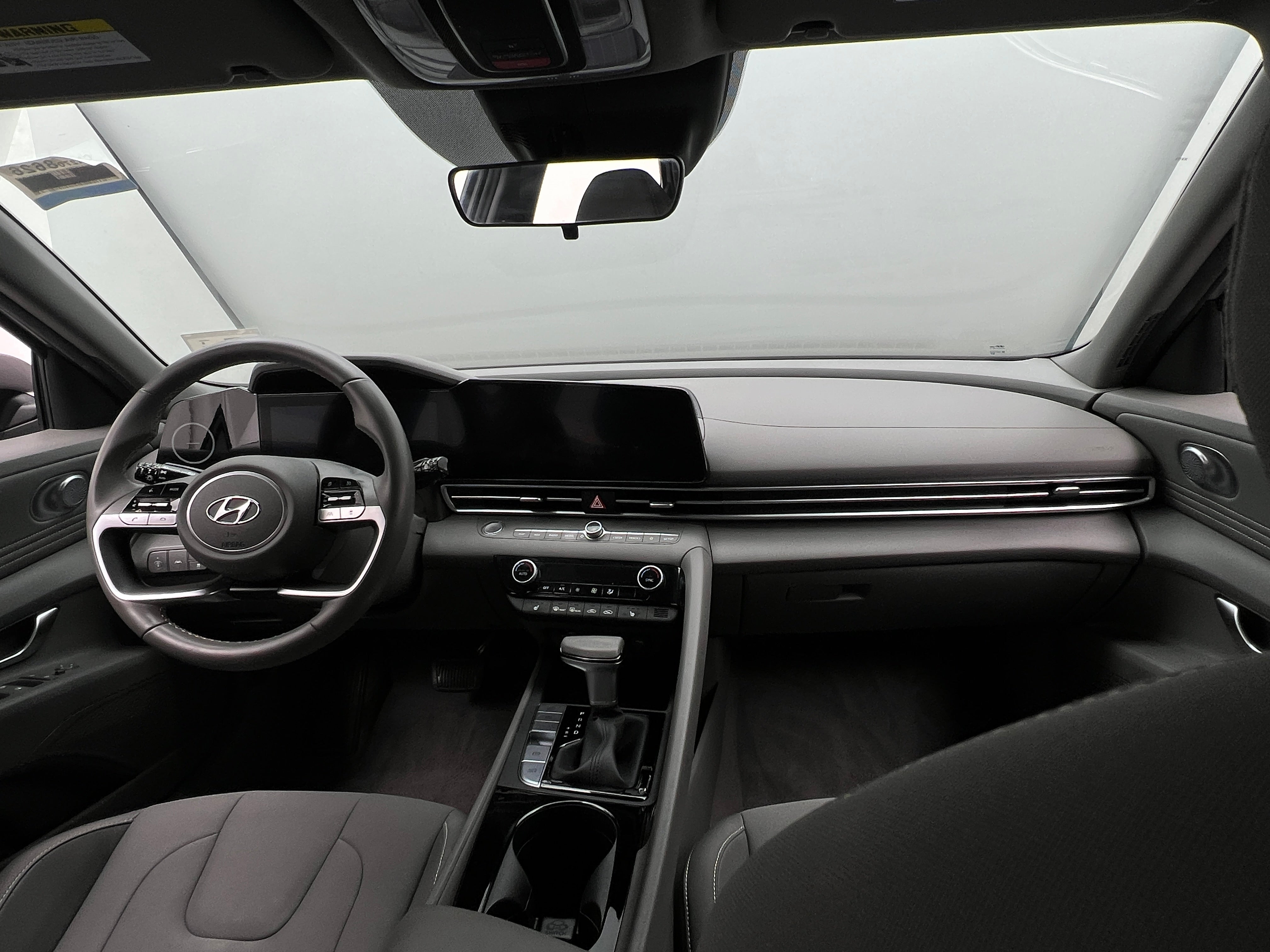 2023 Hyundai Elantra SEL 3