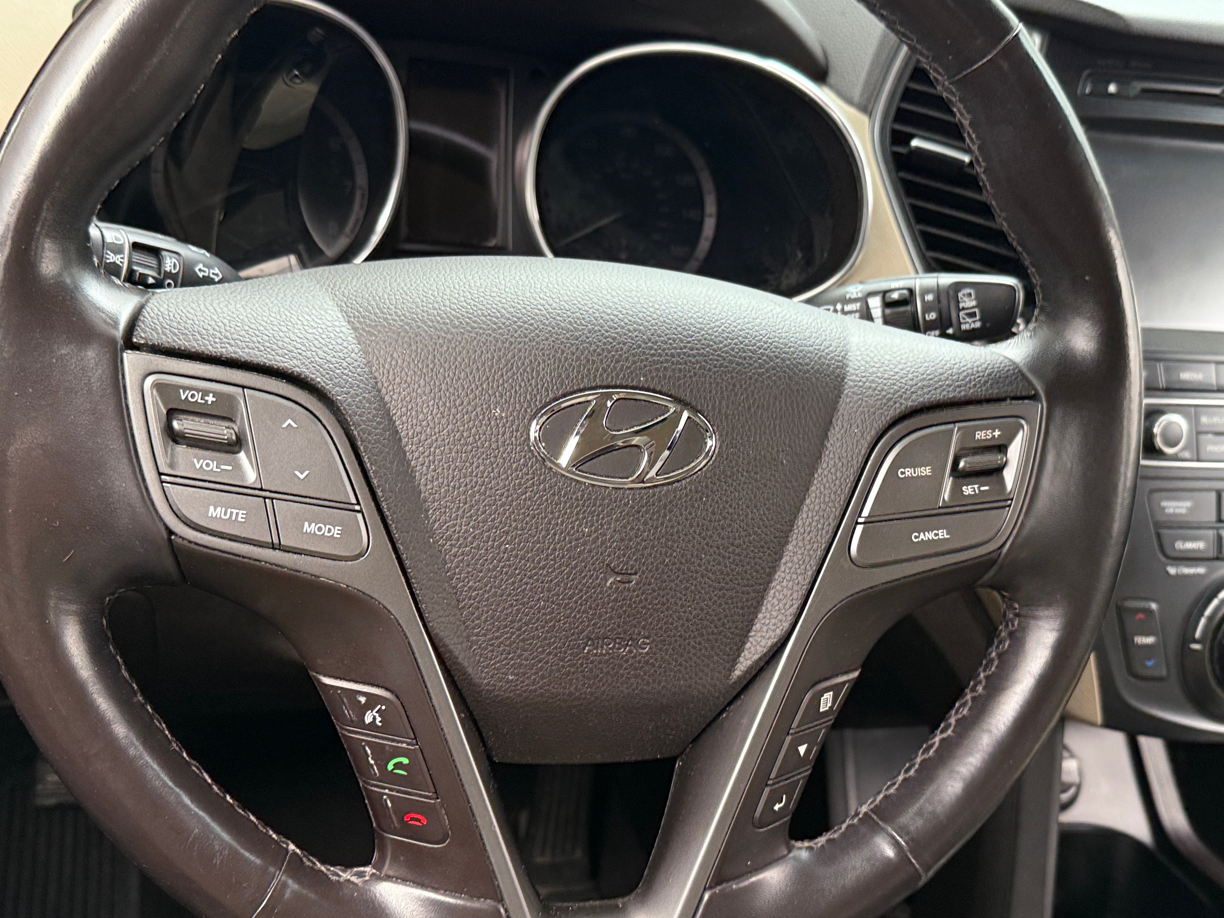 2018 Hyundai Santa Fe Limited 4