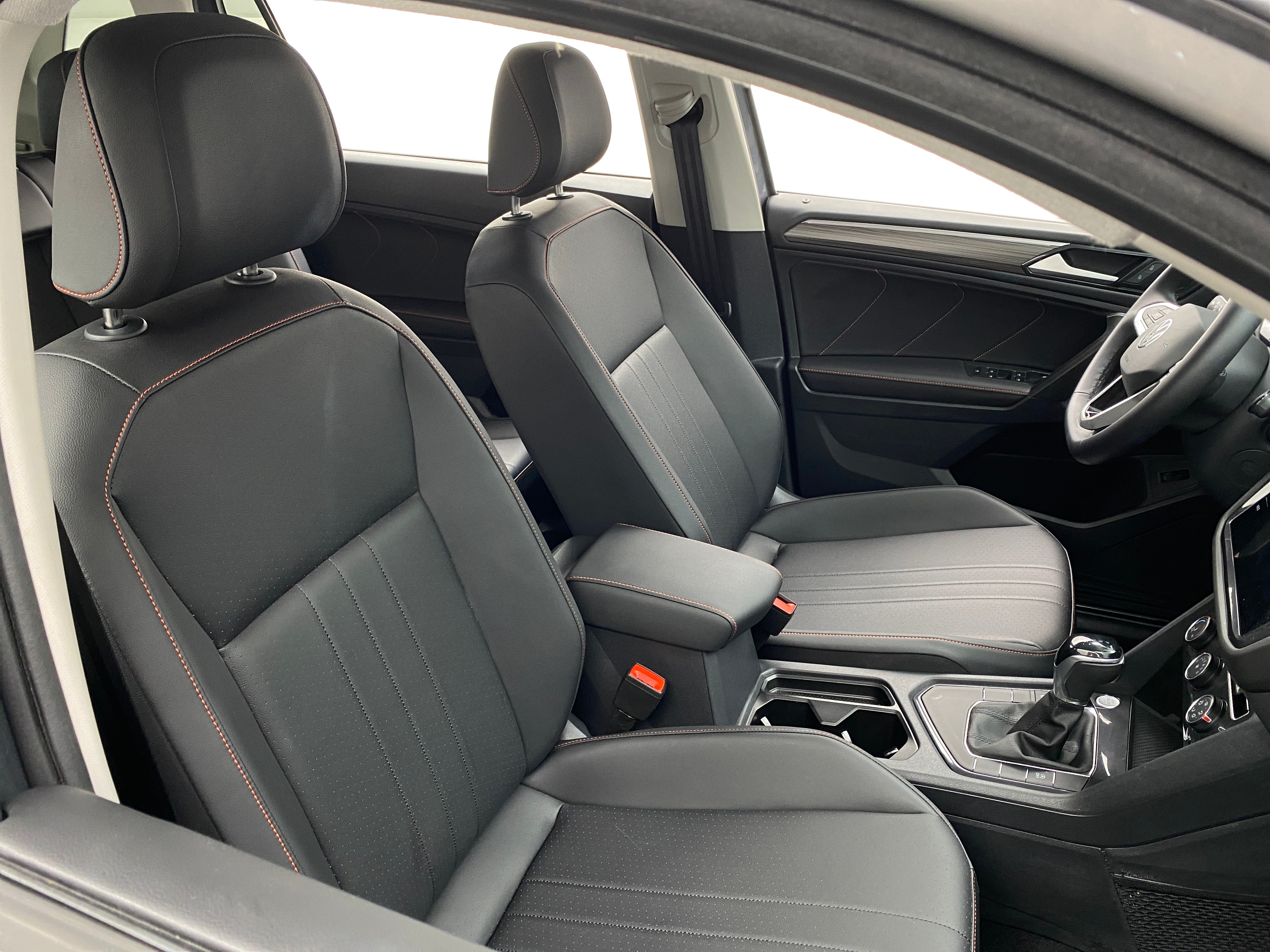 2024 Volkswagen Tiguan Wolfsburg Edition 2