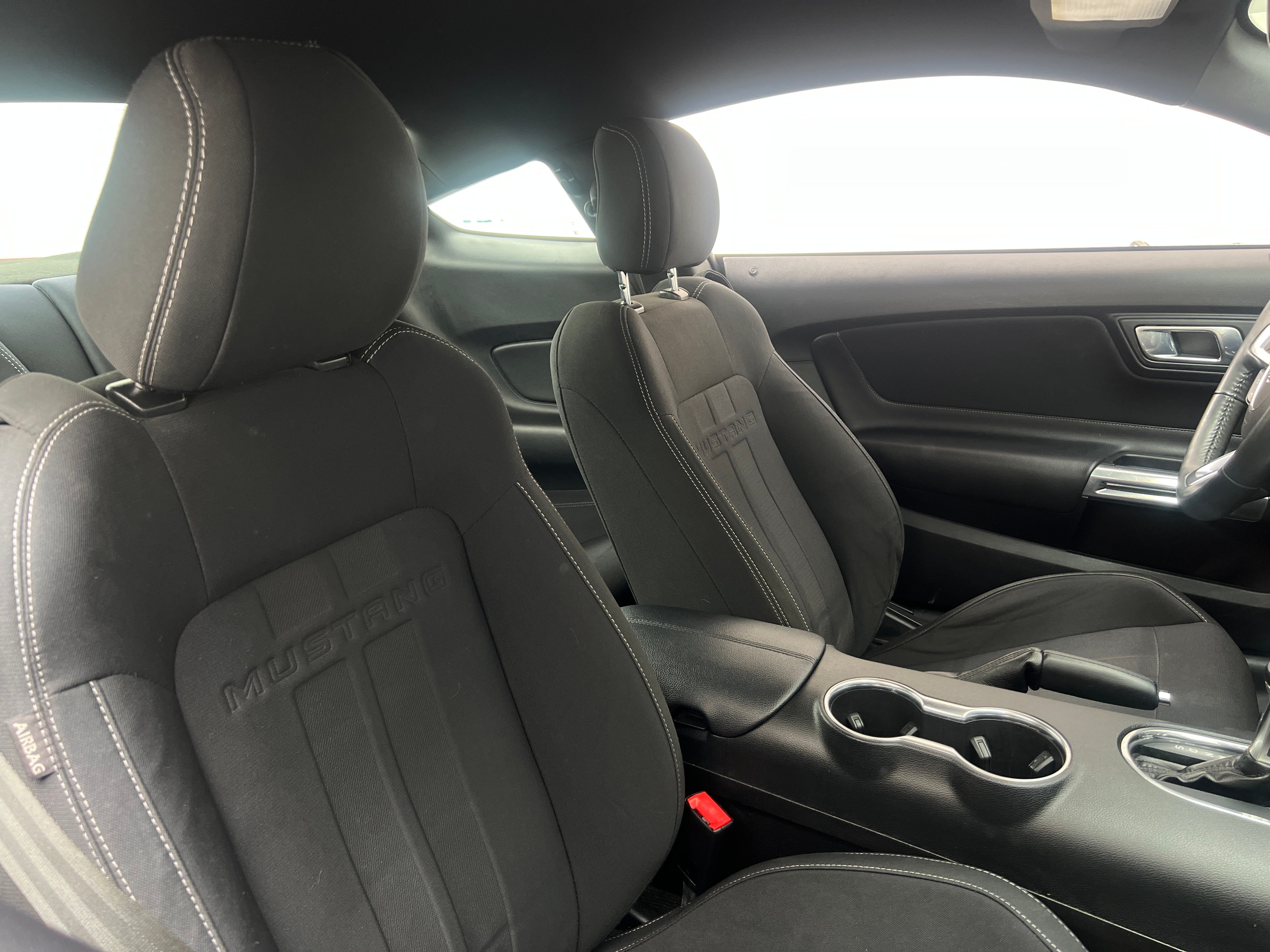 2018 Ford Mustang  2