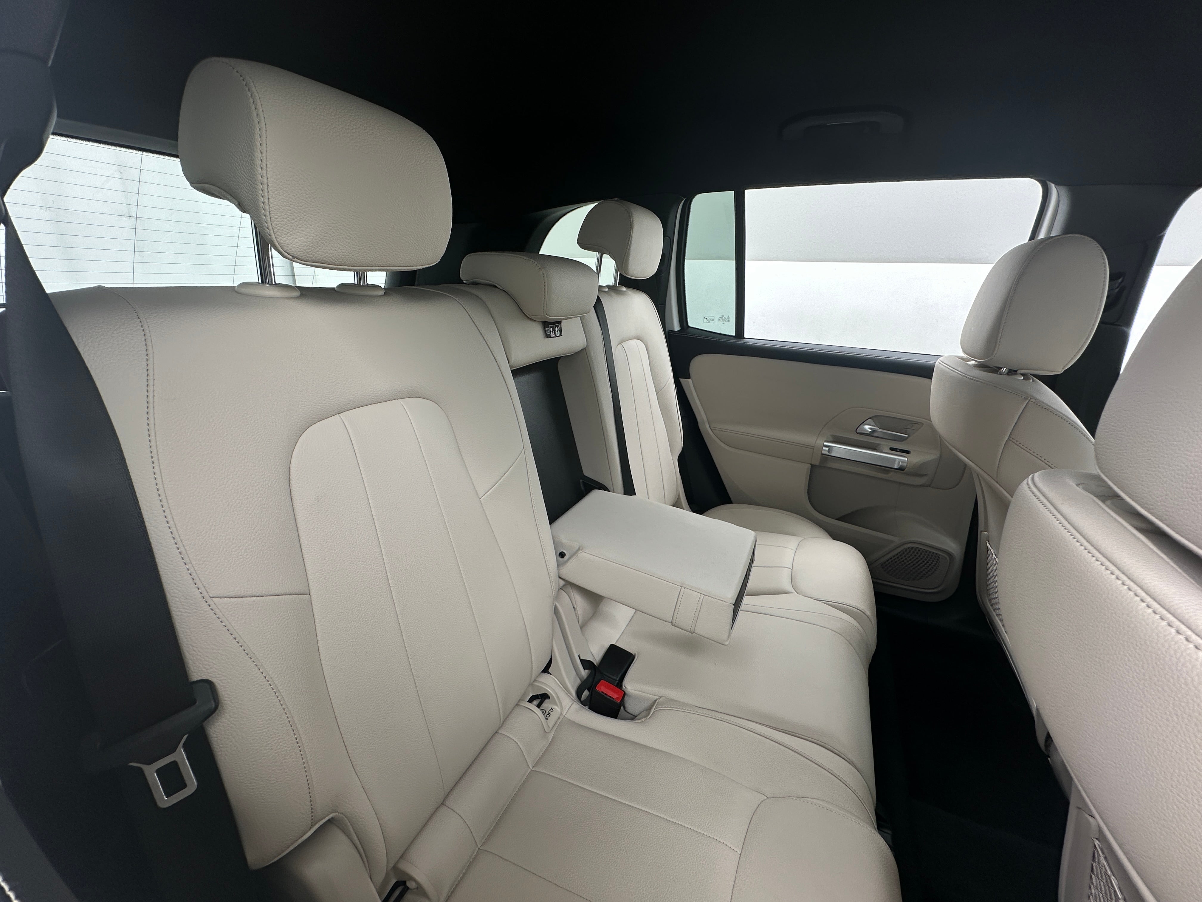 2023 Mercedes-Benz GLB 250 5