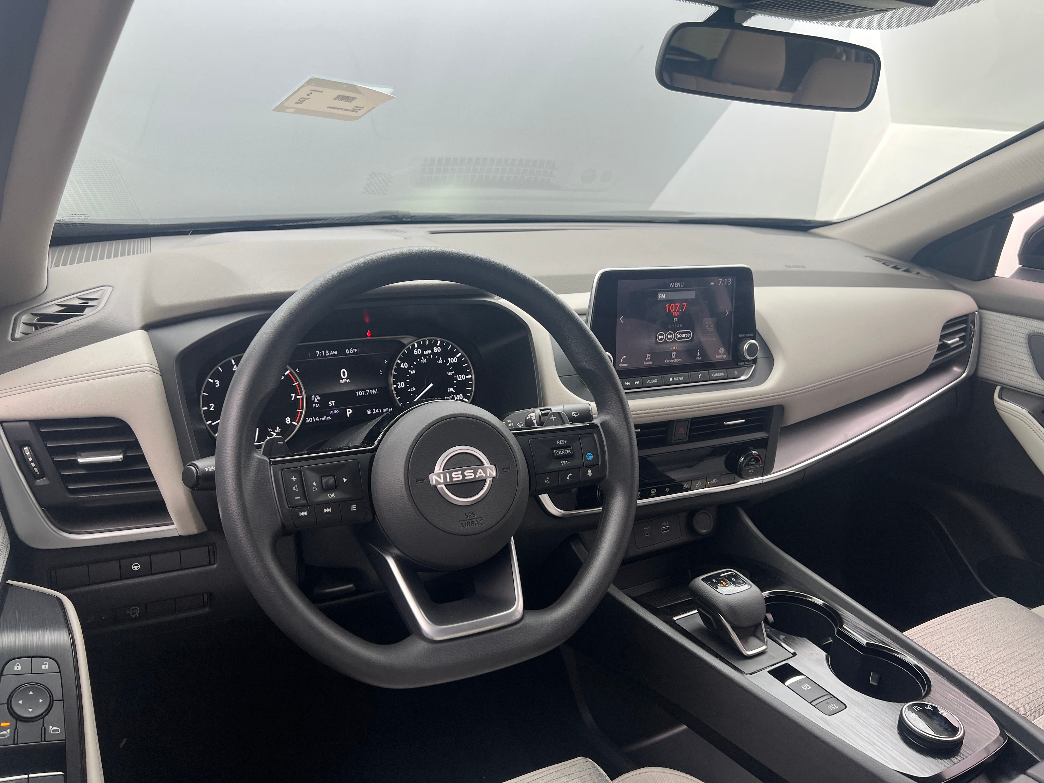 2023 Nissan Rogue SV 3