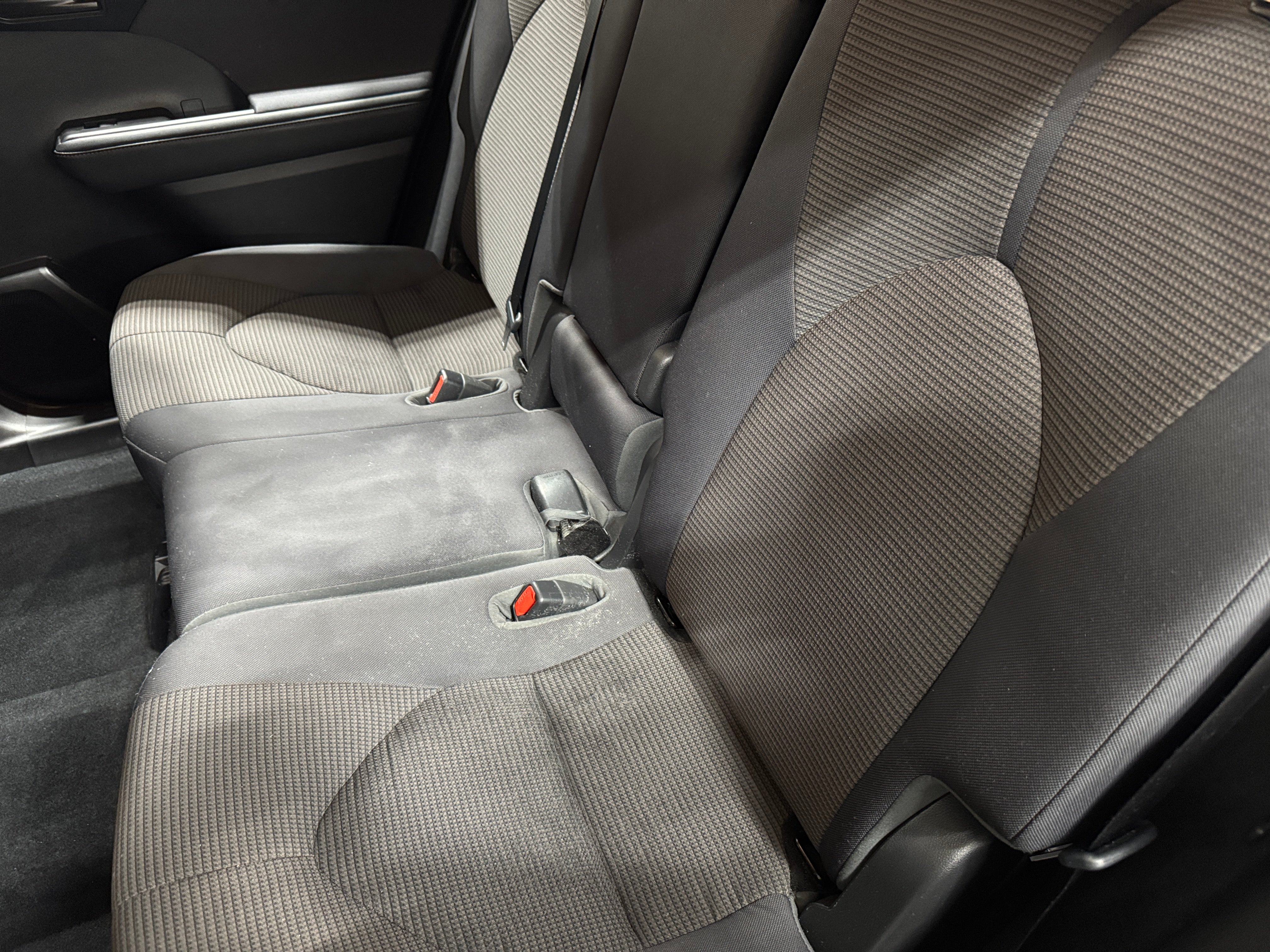2023 Toyota Highlander LE 6