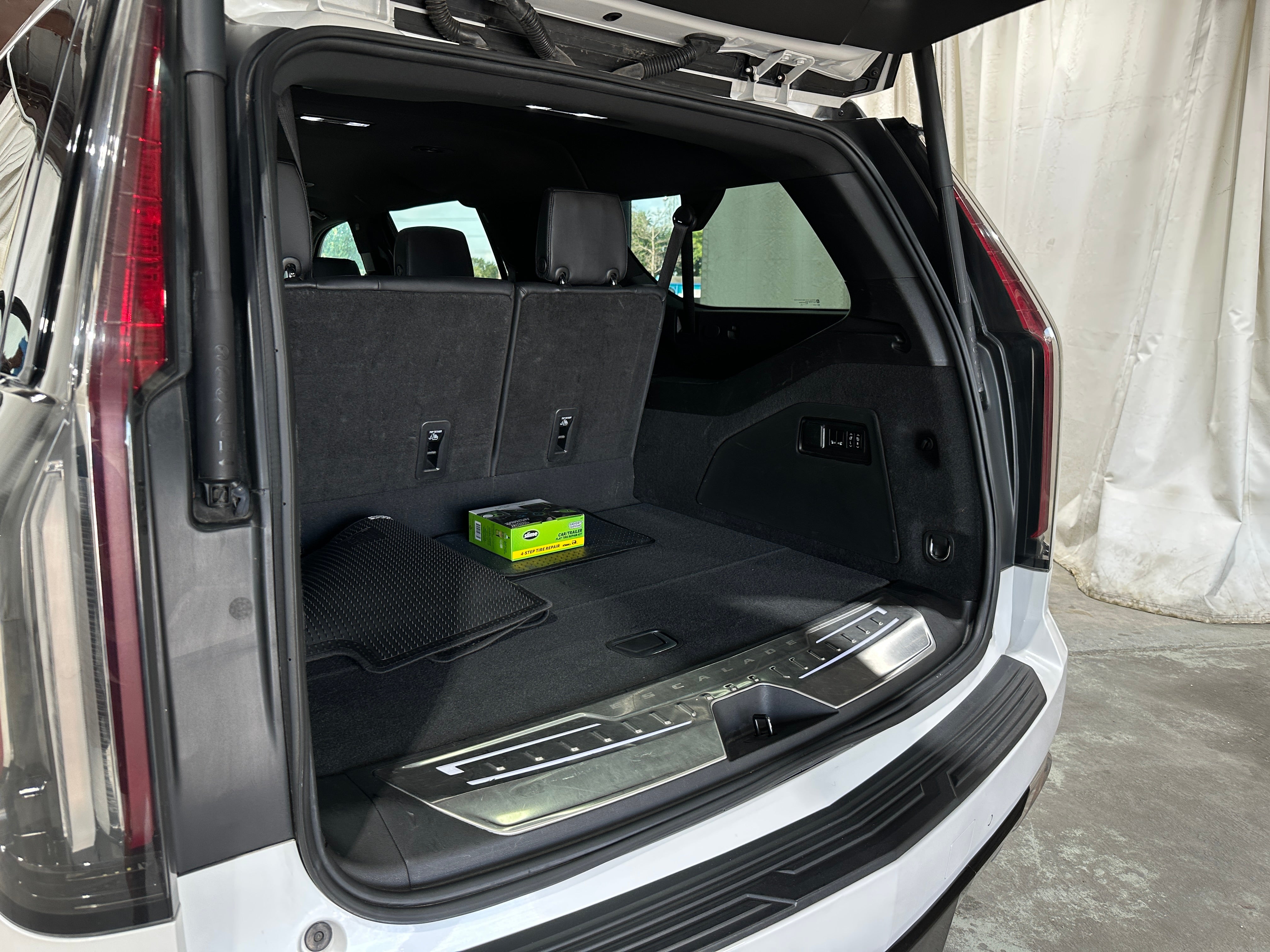 2022 Cadillac Escalade ESV Luxury 6