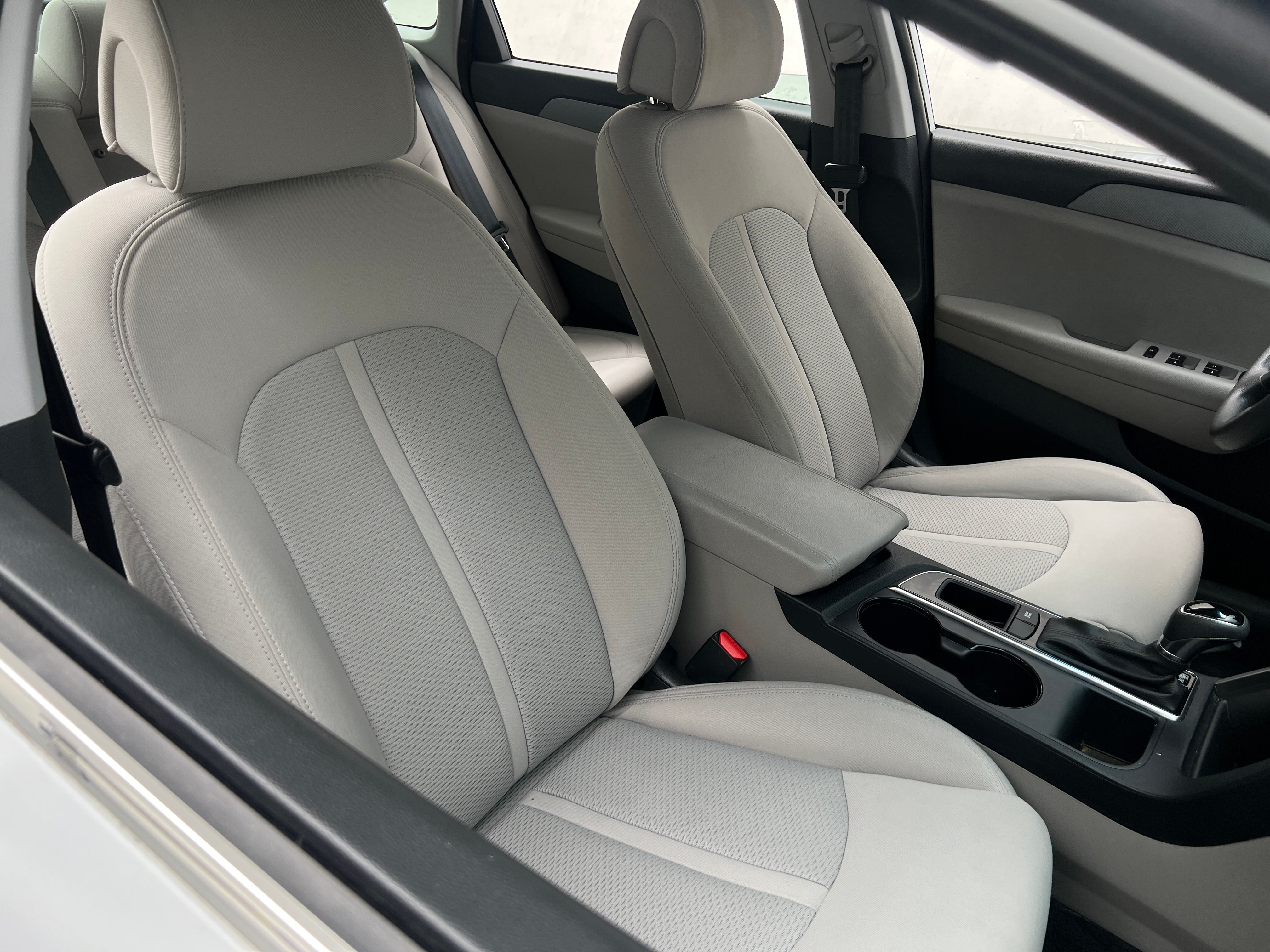 2017 Hyundai Sonata SE 2