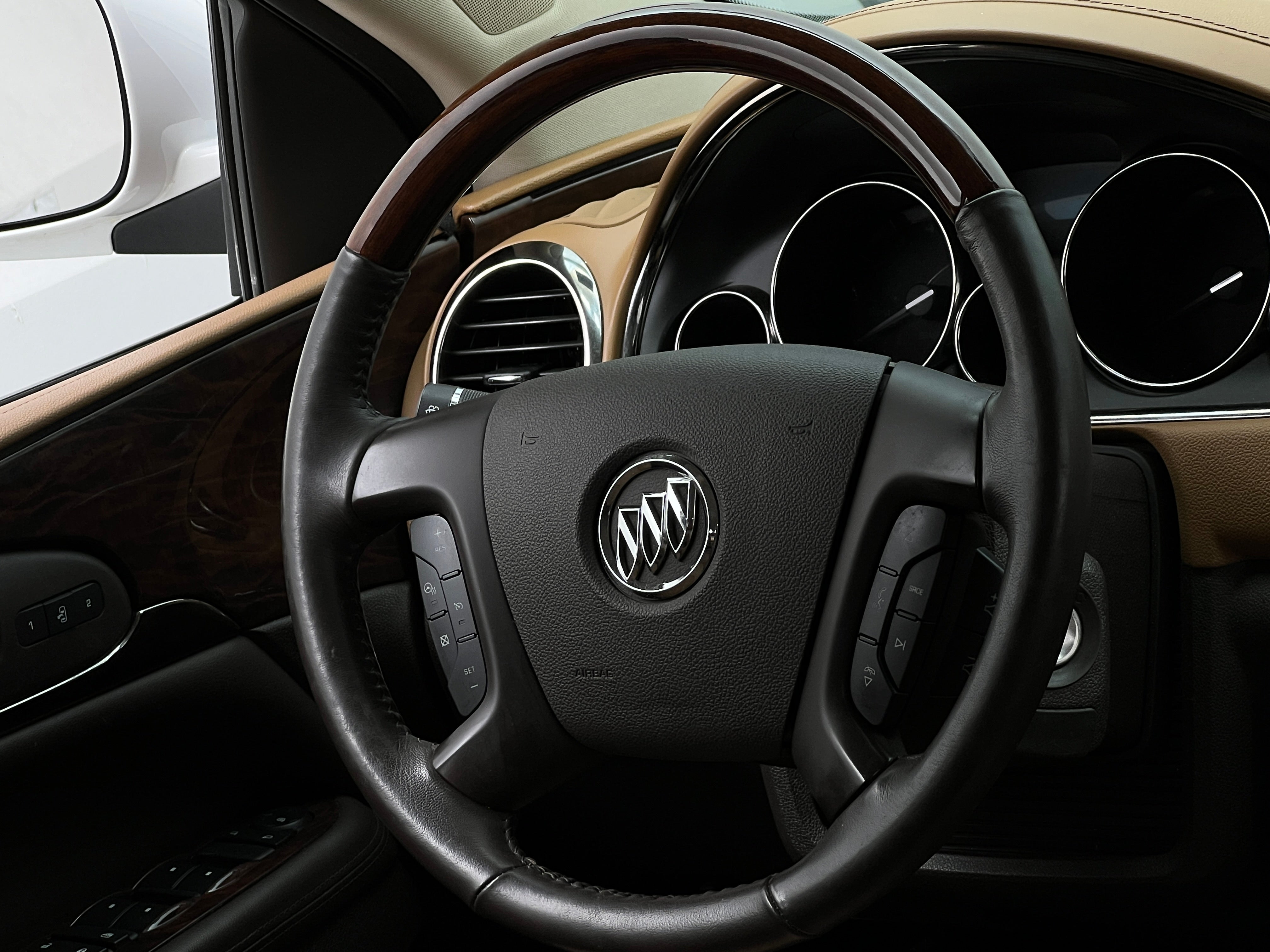 2017 Buick Enclave Leather Group 4