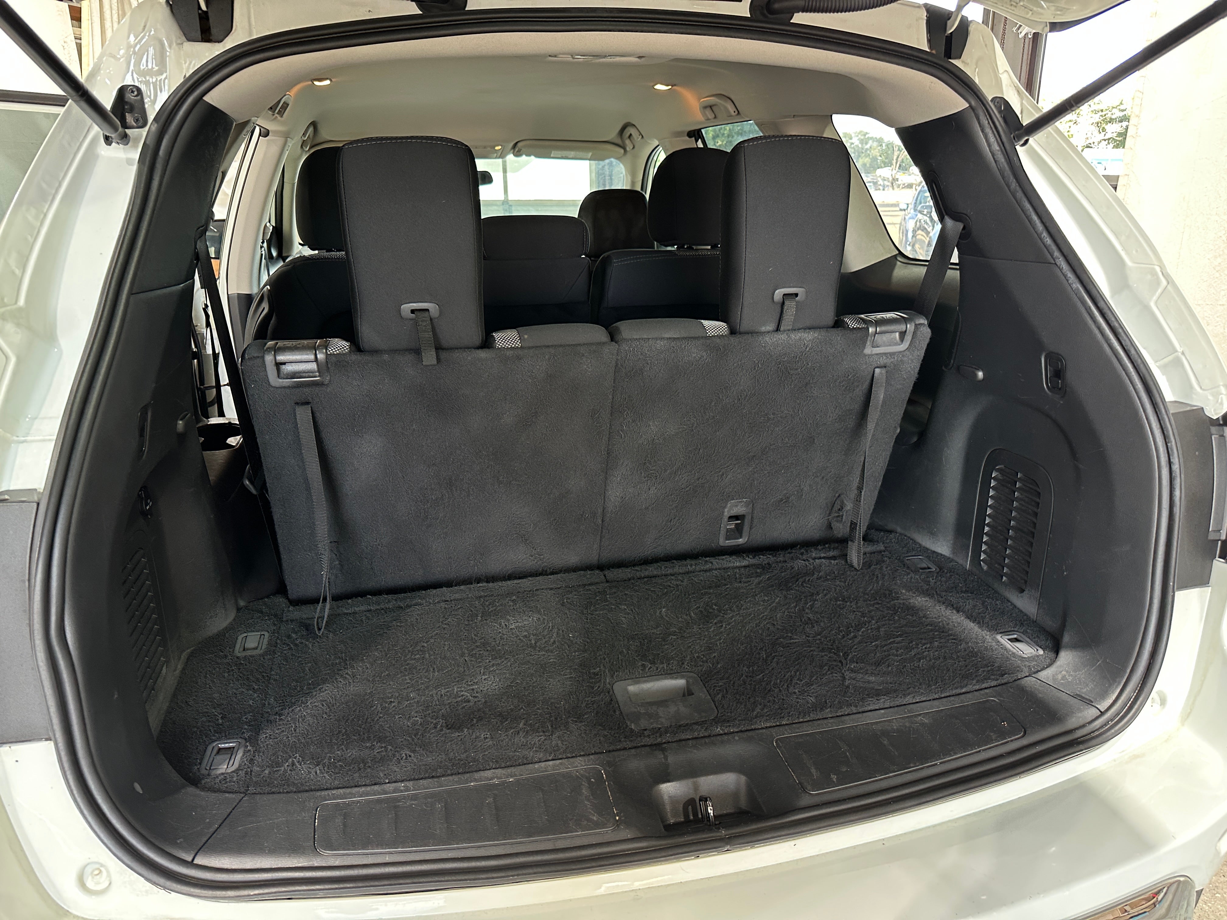 2018 Nissan Pathfinder S 7