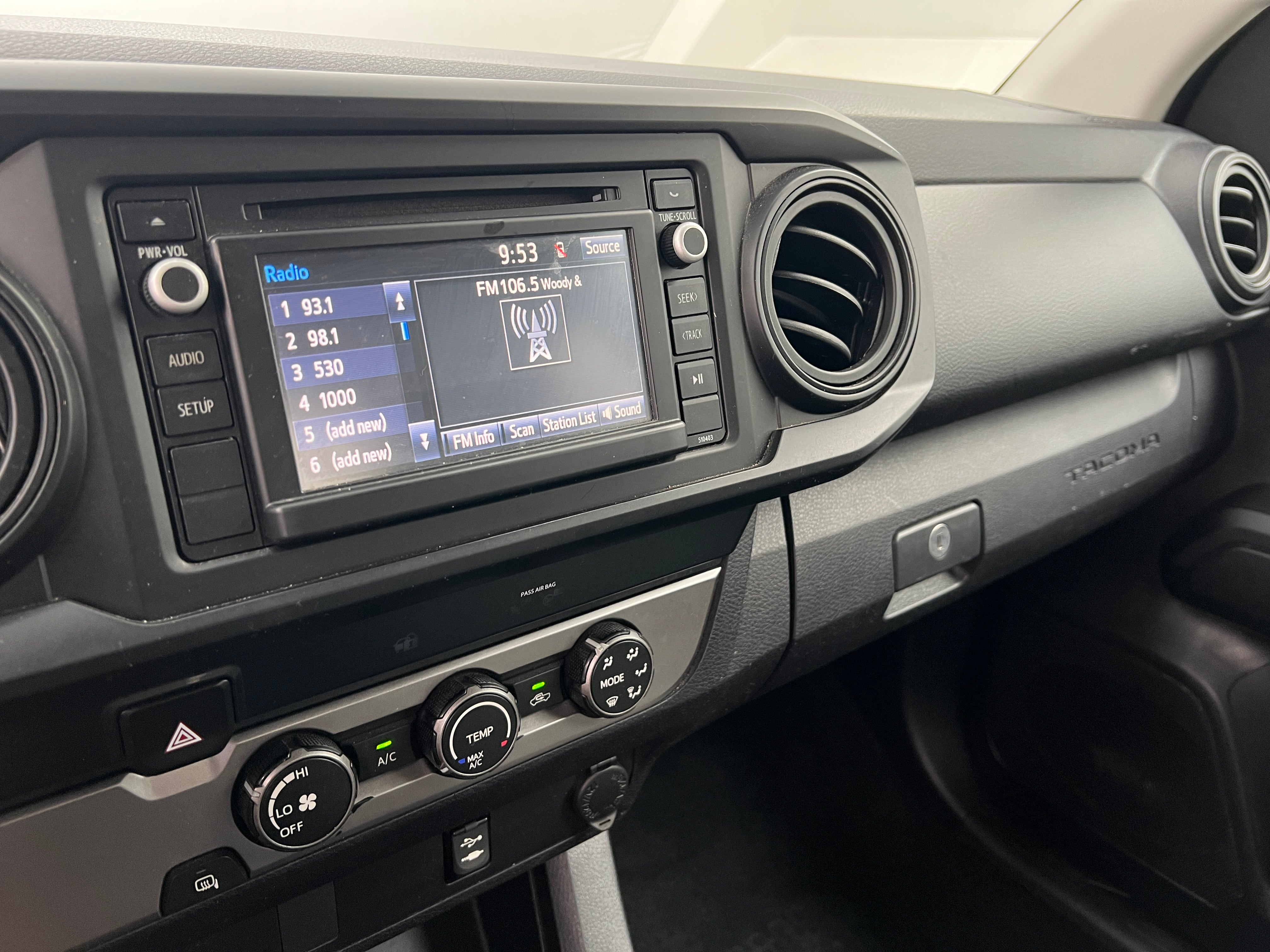 2019 Toyota Tacoma SR 3