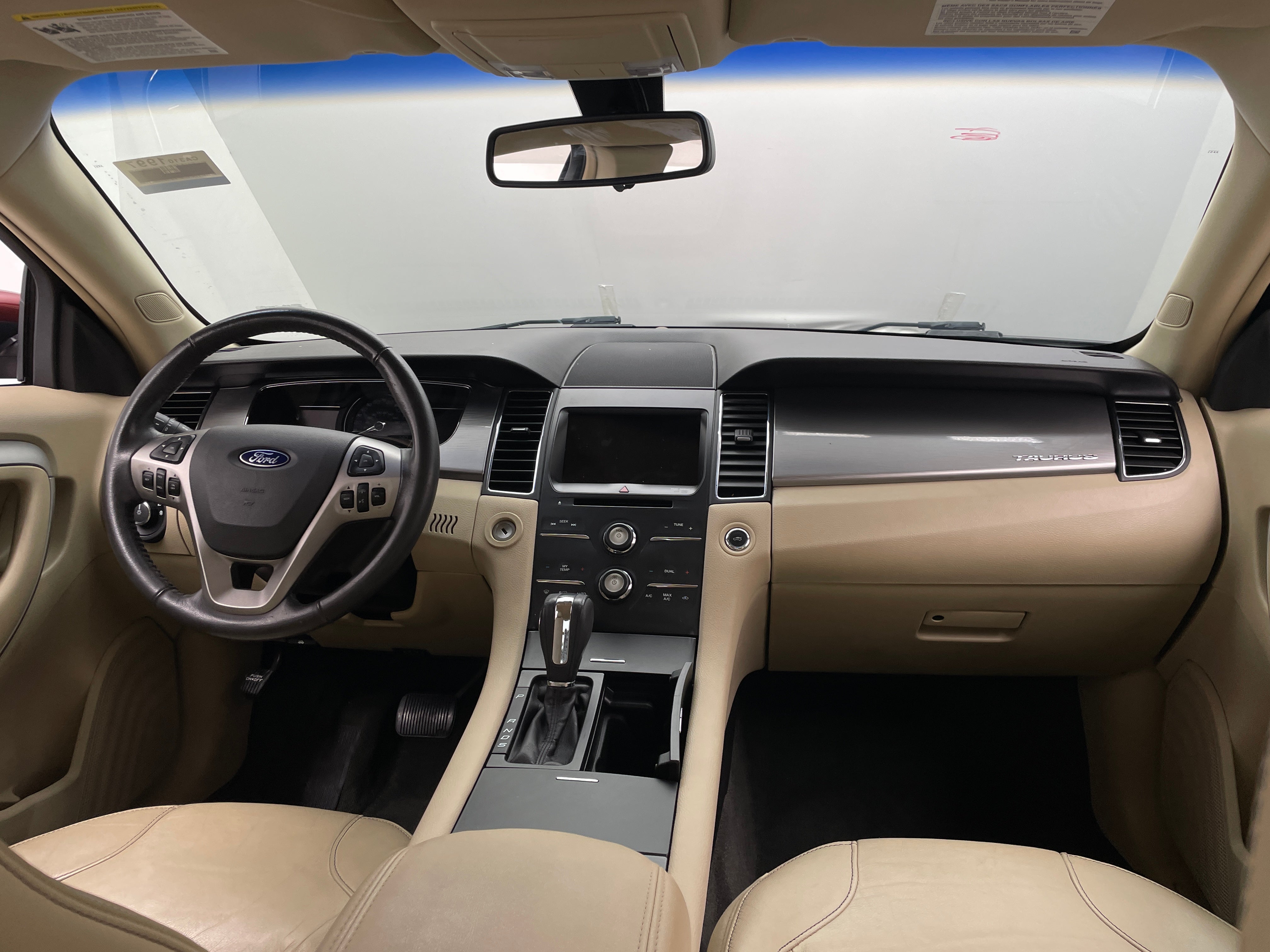 2014 Ford Taurus SEL 2