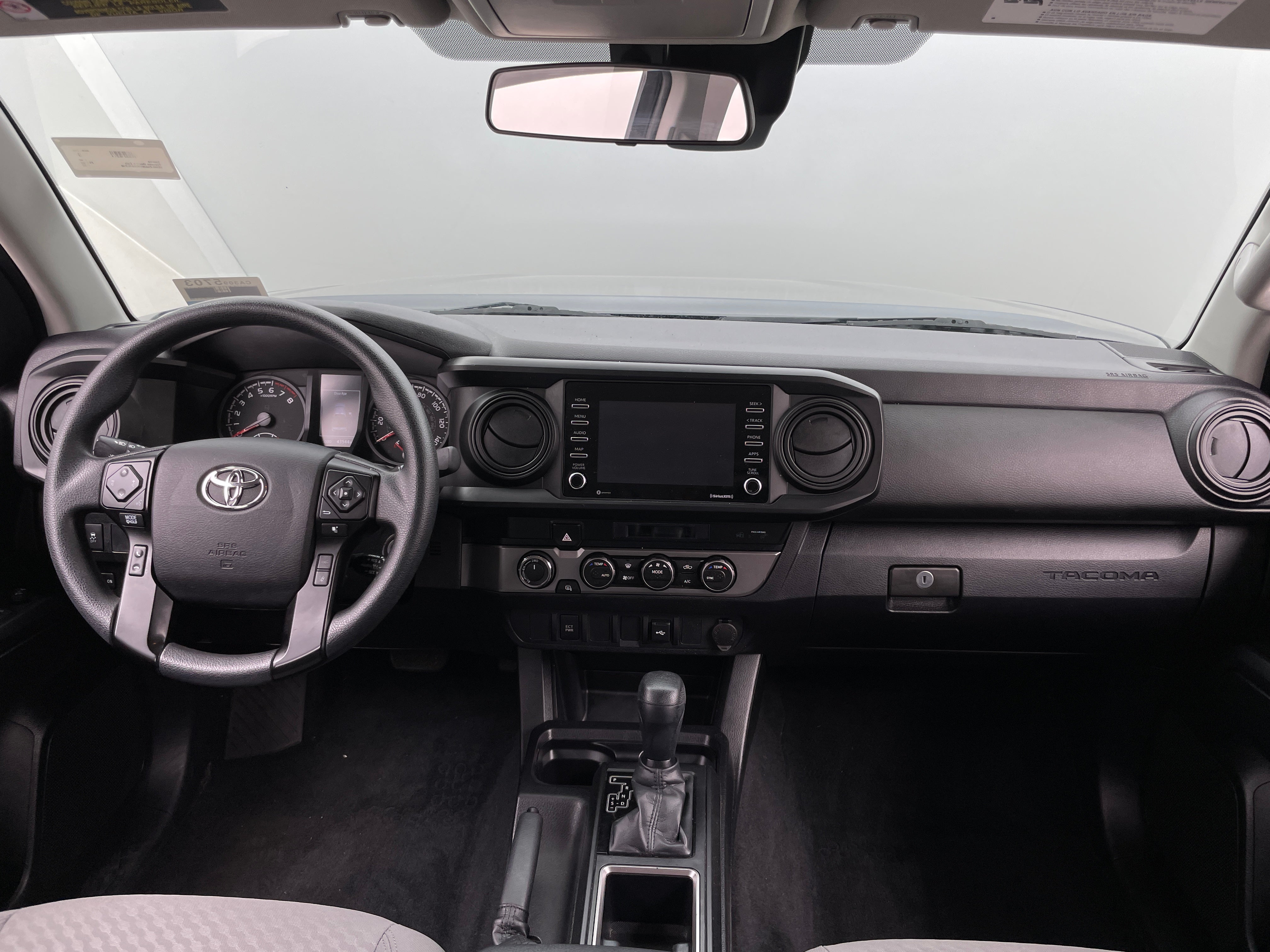 2022 Toyota Tacoma SR5 3