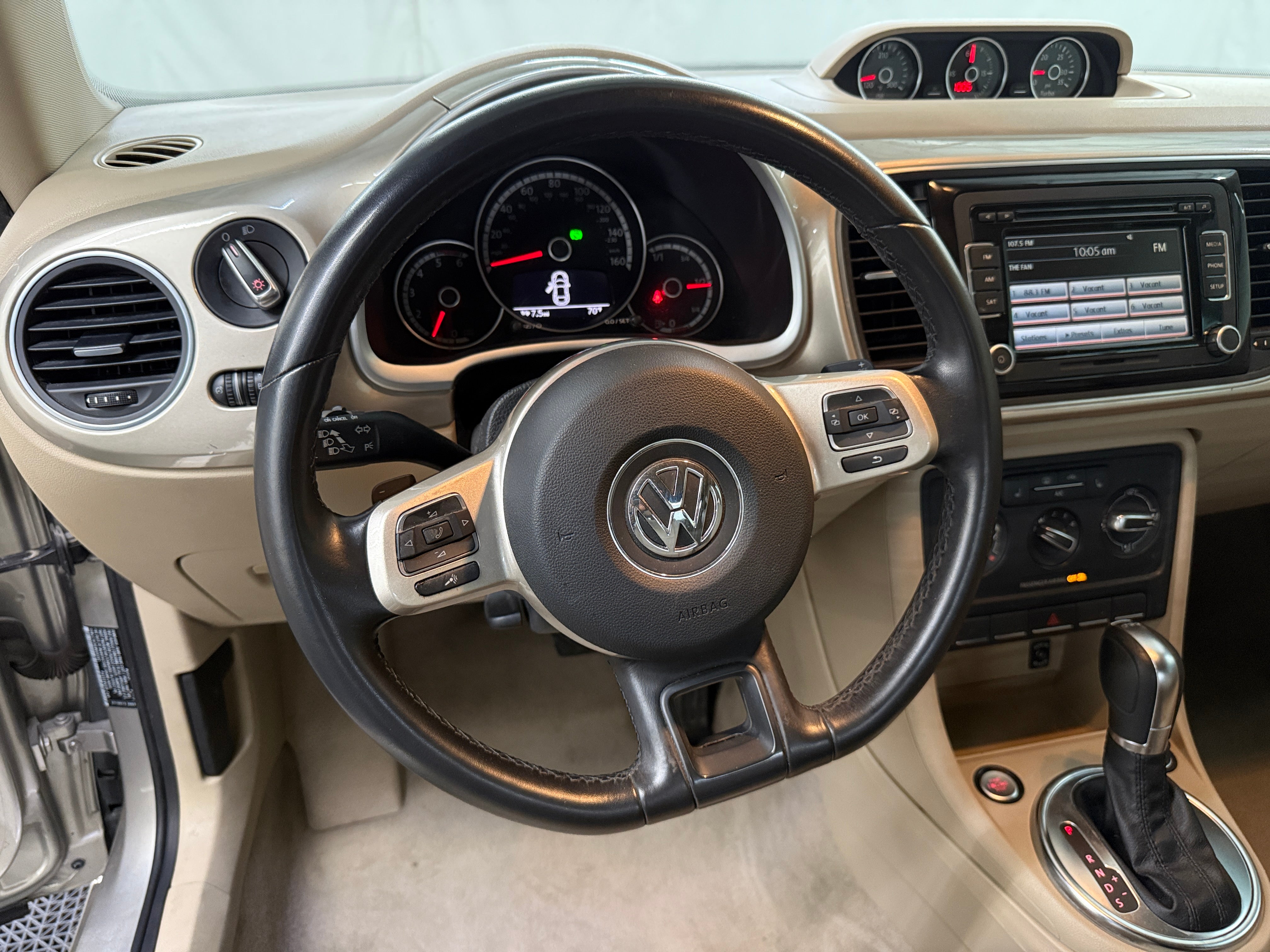 2014 Volkswagen Beetle  4
