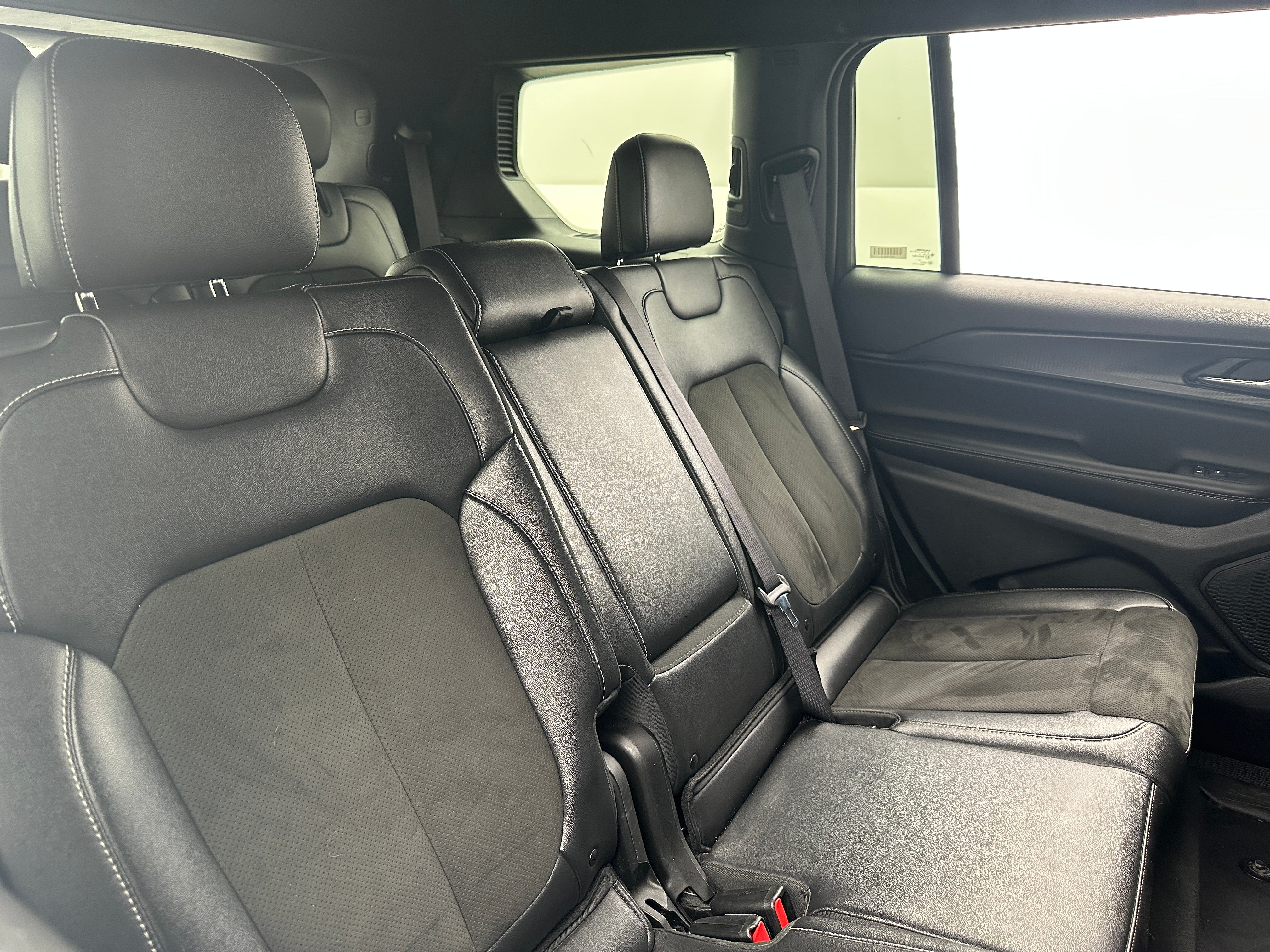 2024 Jeep Grand Cherokee L Altitude 5