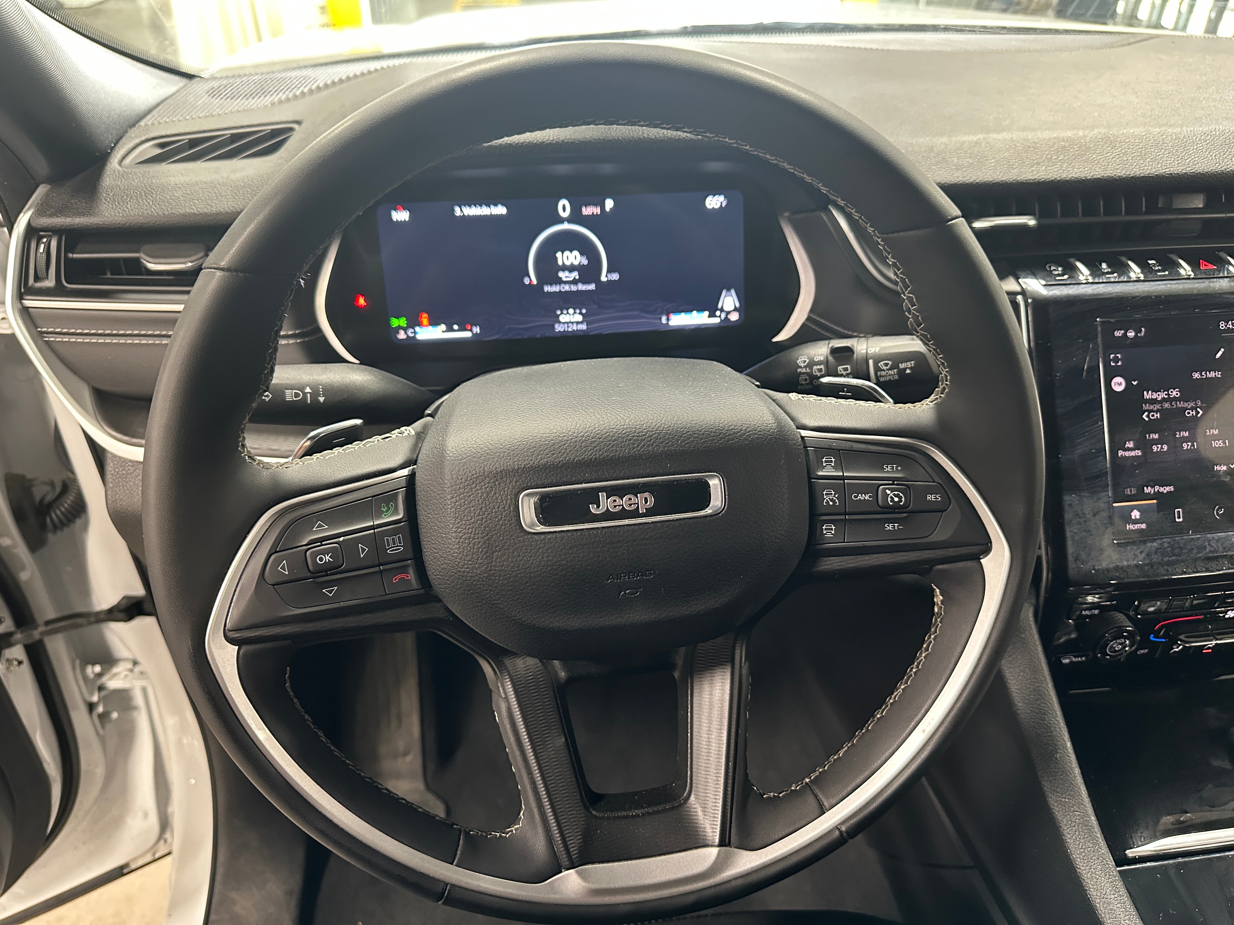 2024 Jeep Grand Cherokee L Altitude 4