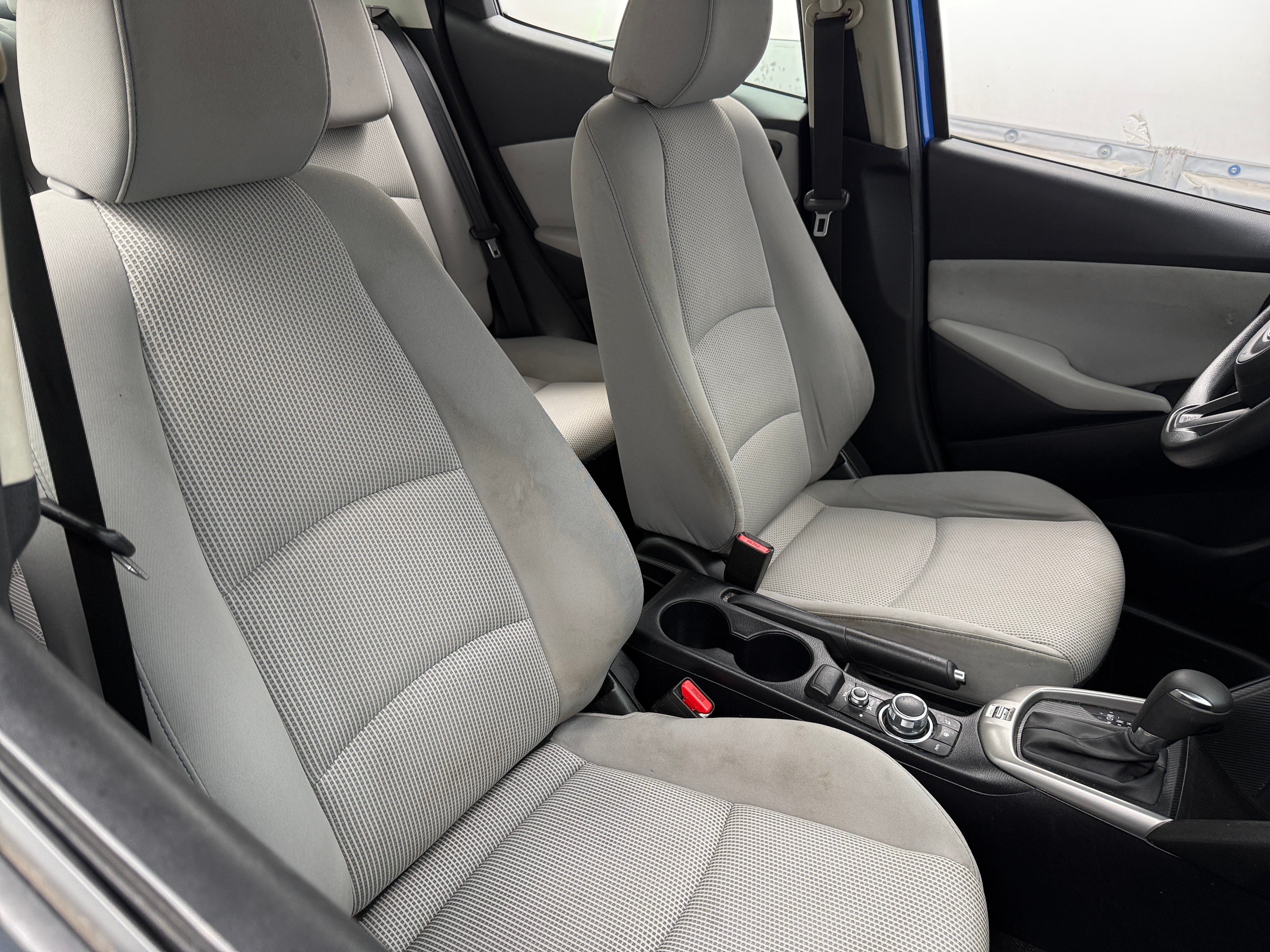 2019 Toyota Yaris L 2