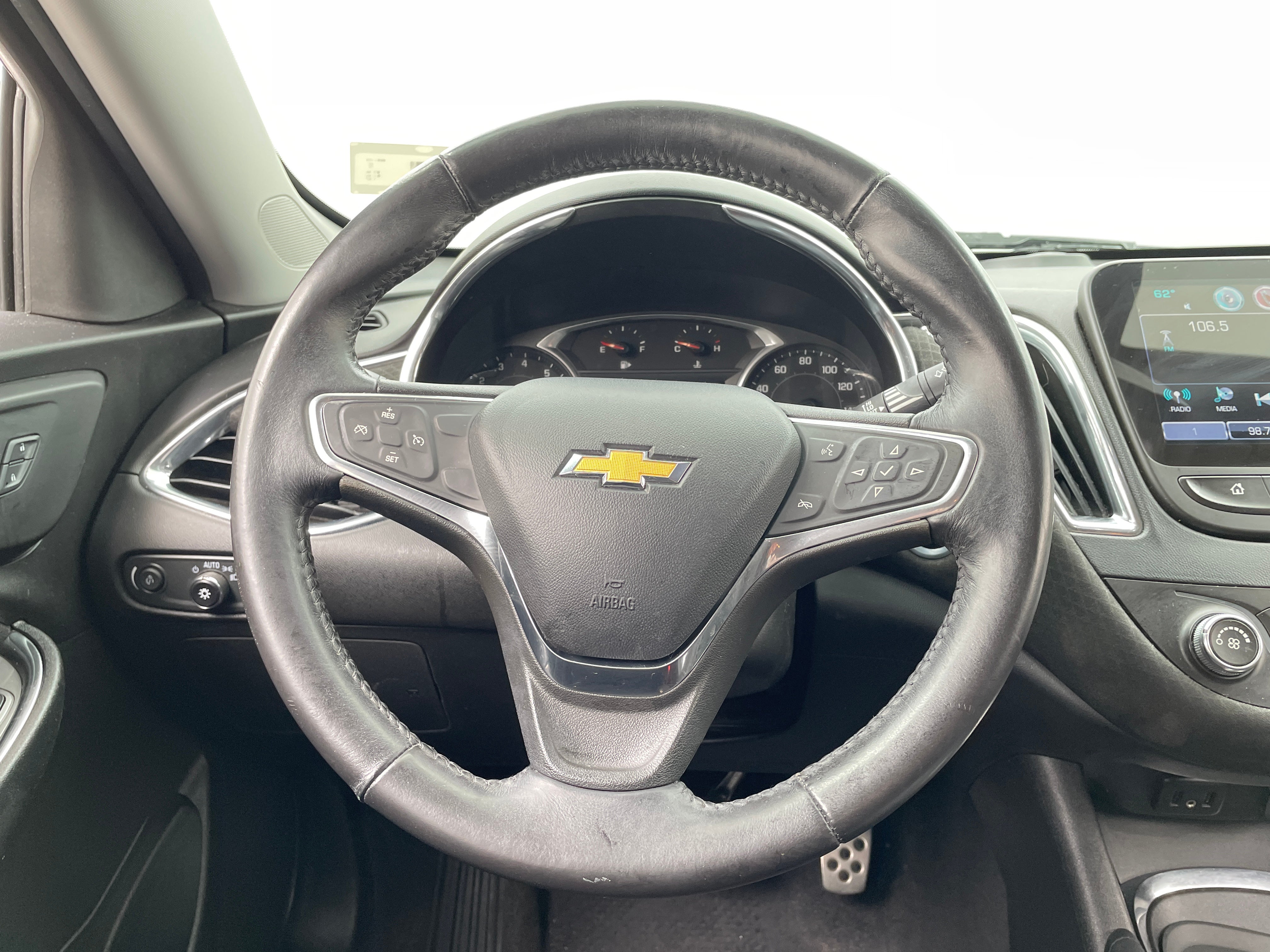 2017 Chevrolet Malibu LT 5