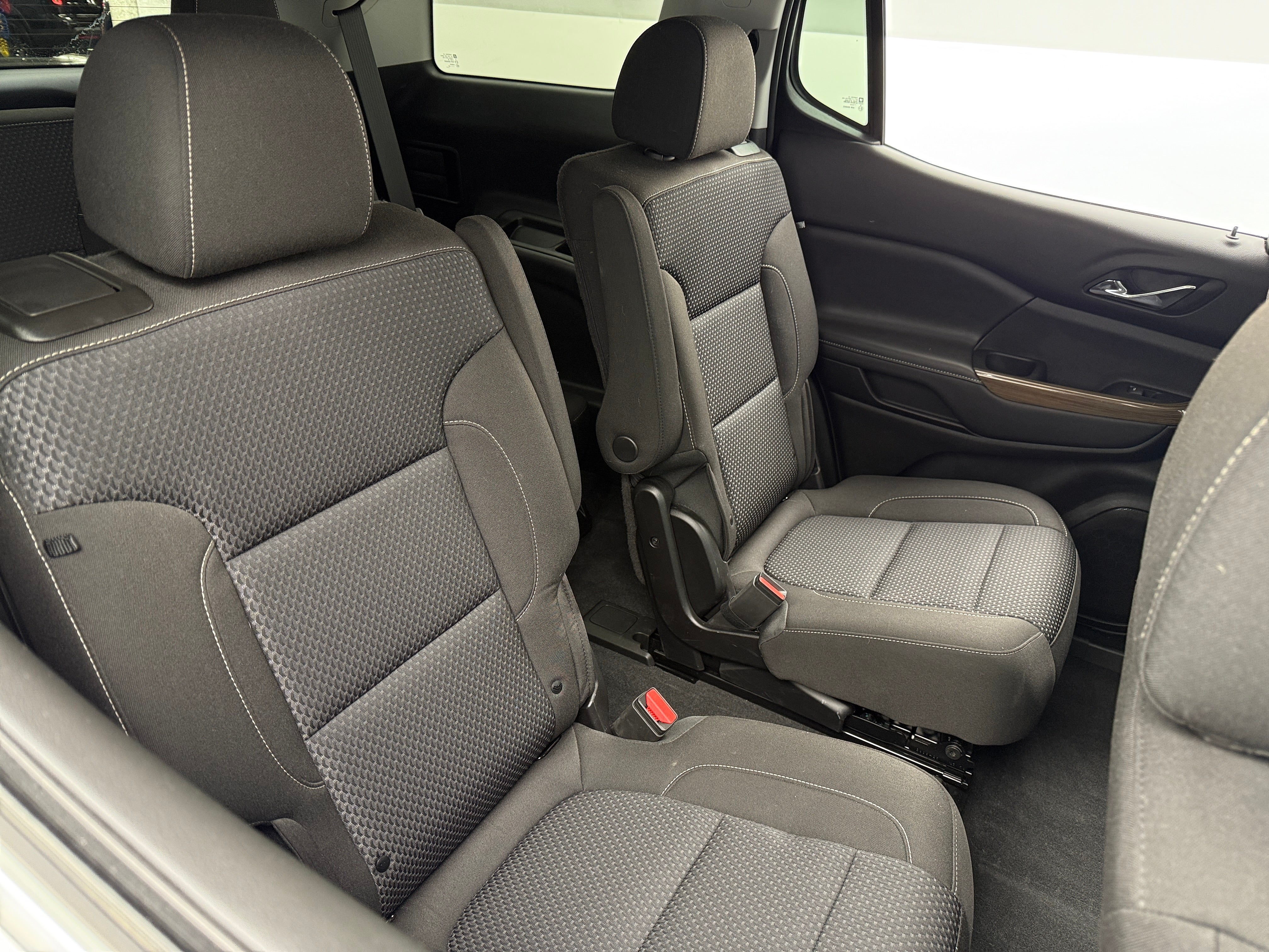 2023 GMC Acadia SLE 6