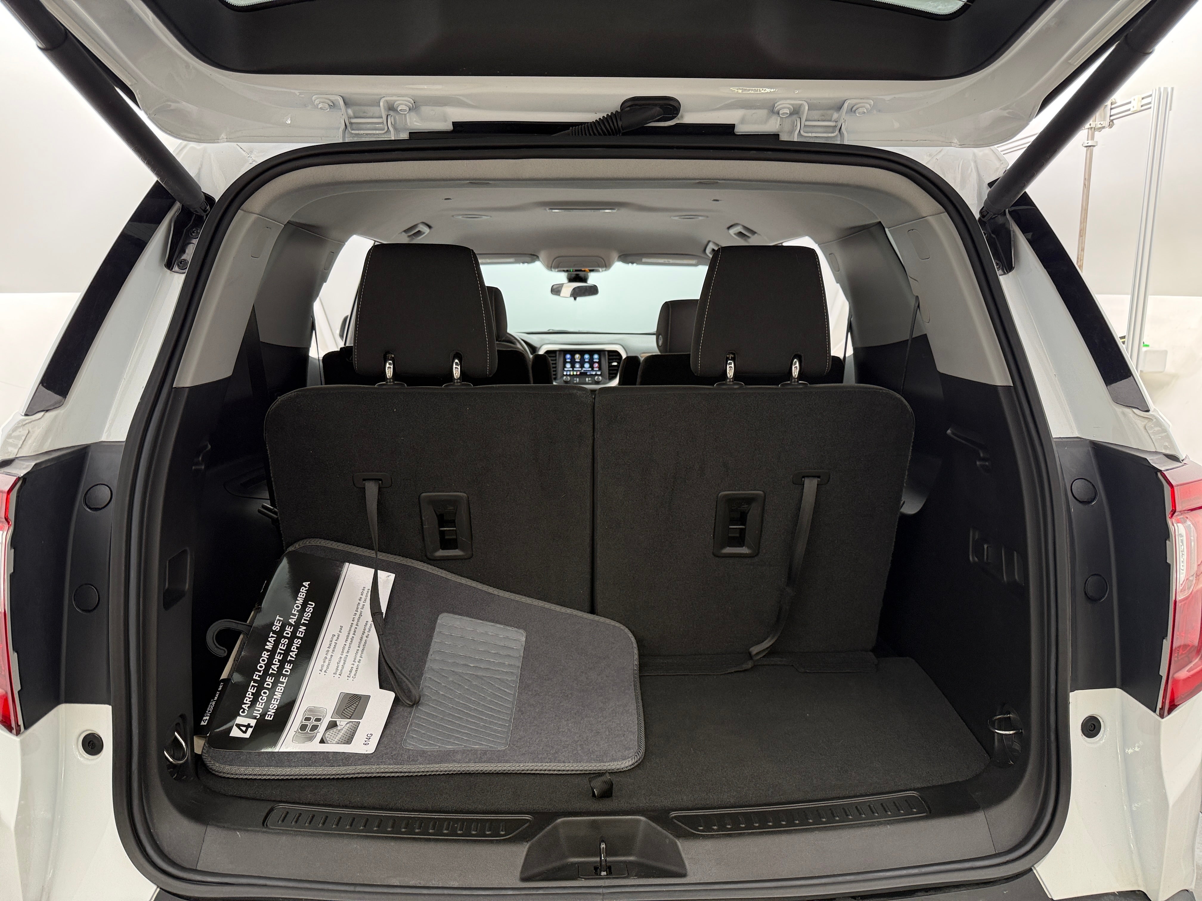 2023 GMC Acadia SLE 7