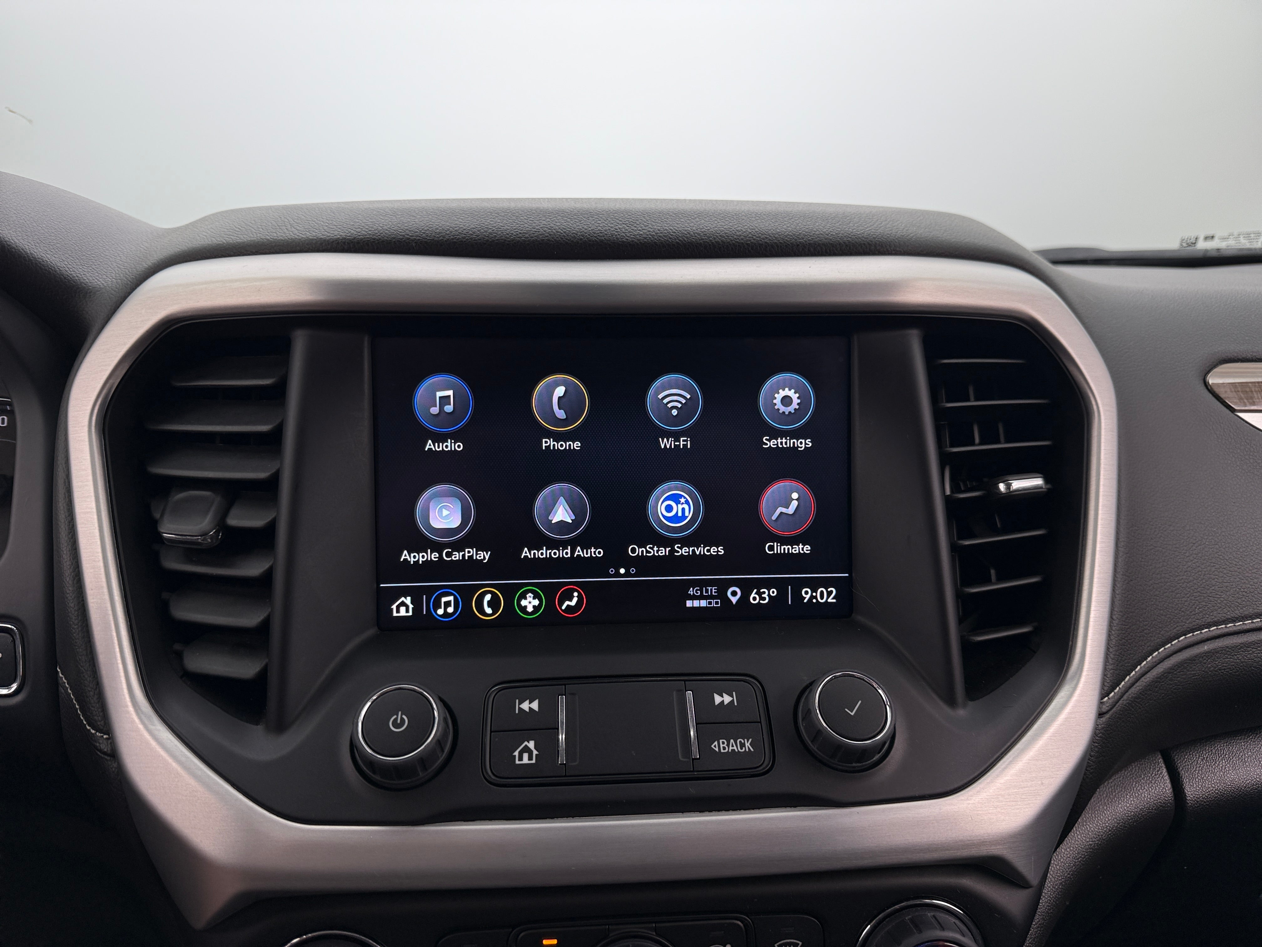 2023 GMC Acadia SLE 4