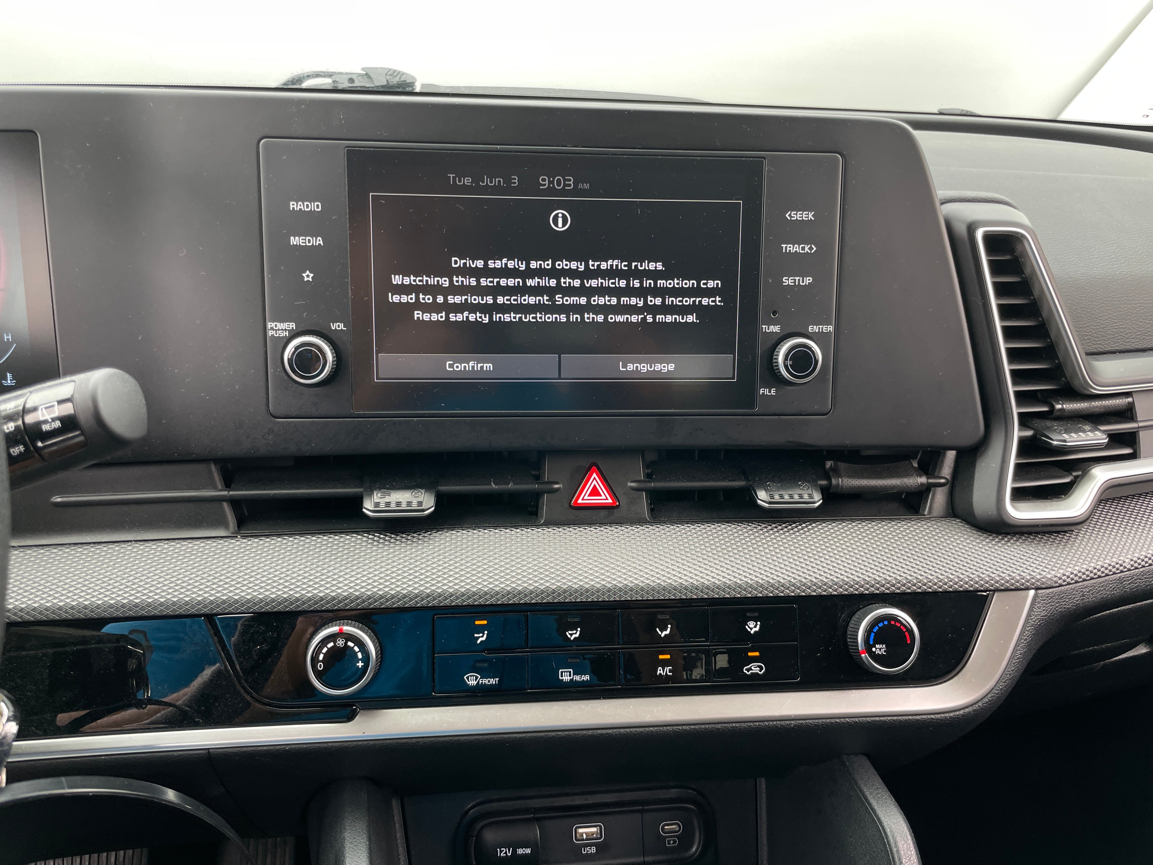 2024 Kia Sportage LX 4