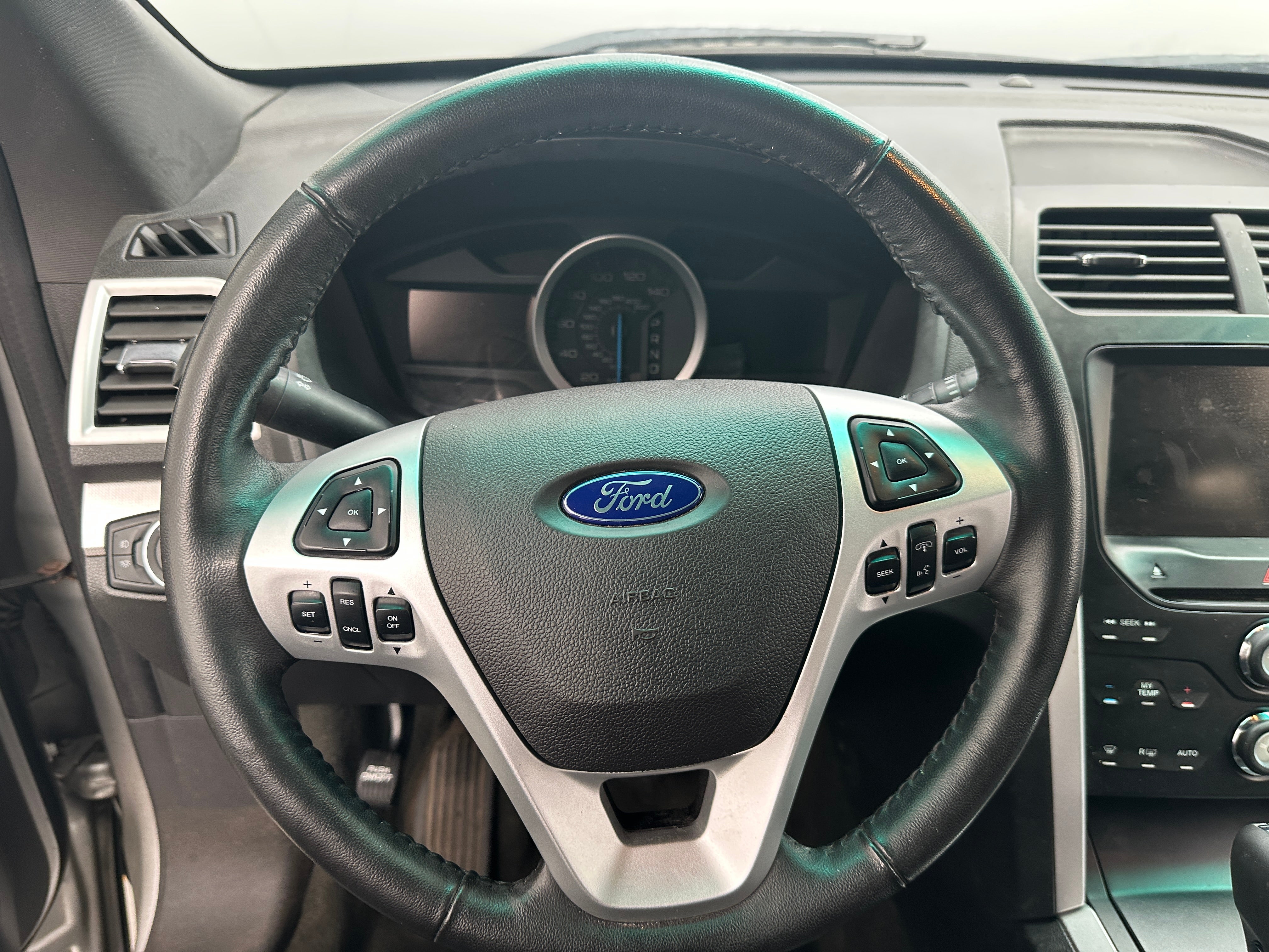 2012 Ford Explorer XLT 4