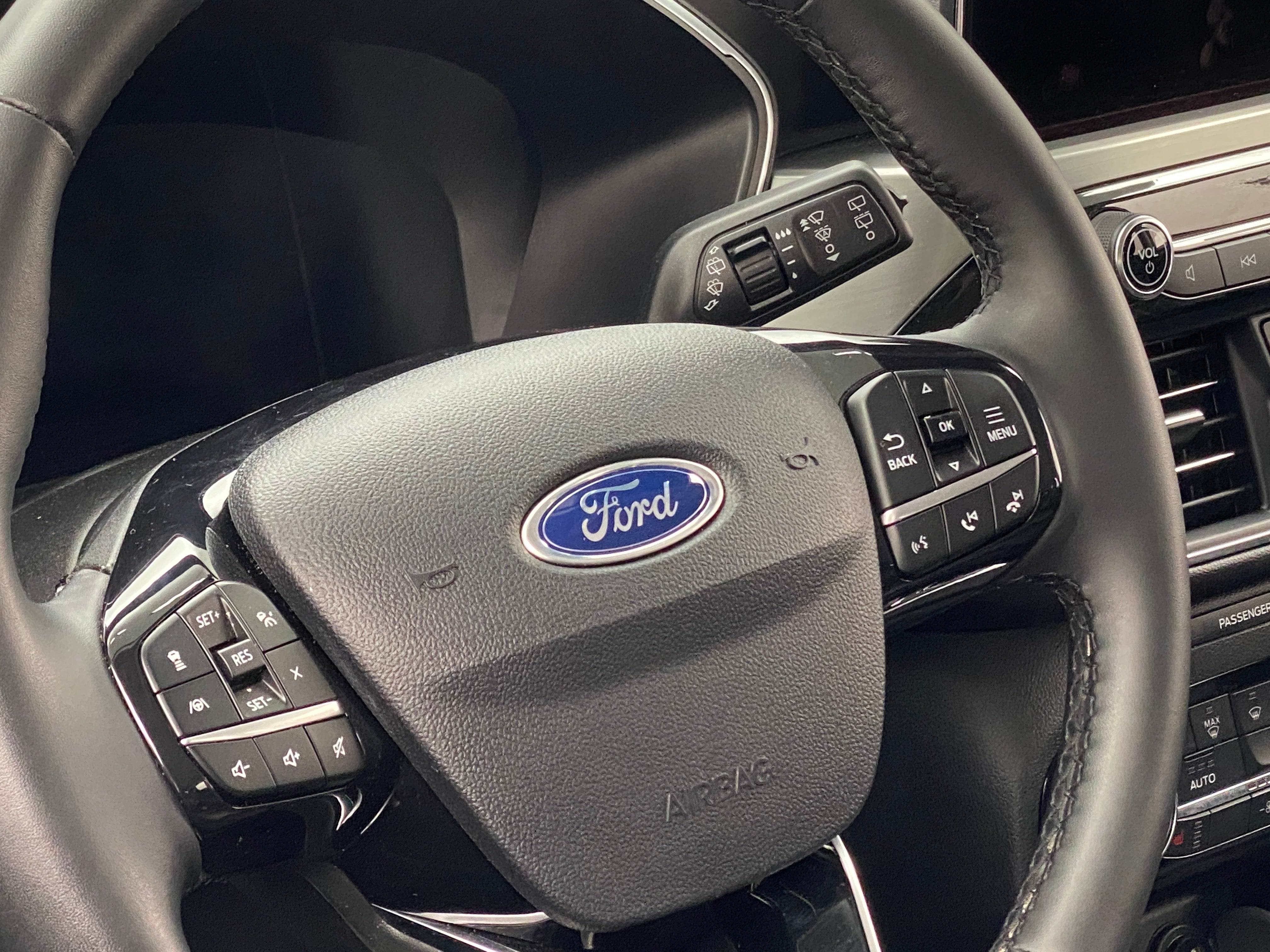 2021 Ford Escape Titanium Hybrid 4