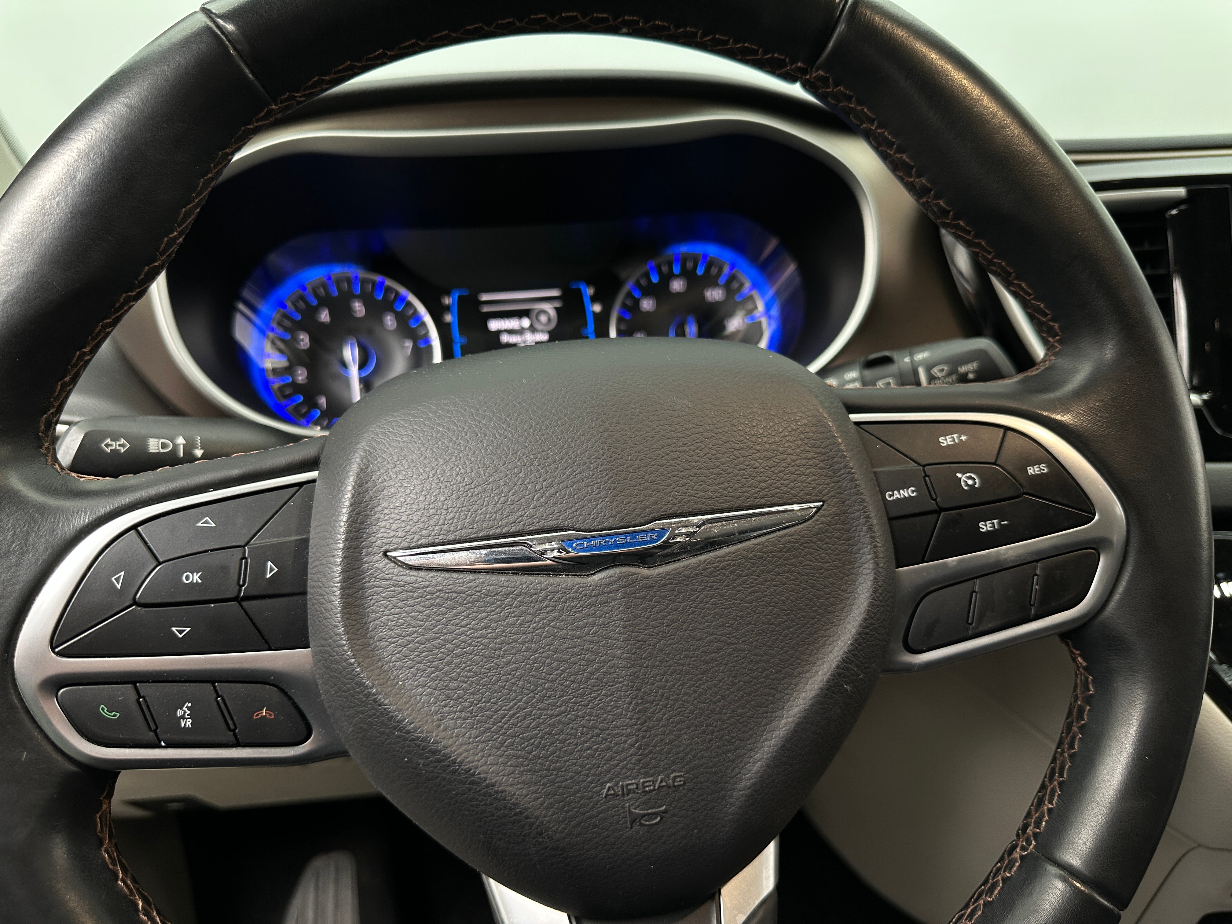 2017 Chrysler Pacifica Touring L 4