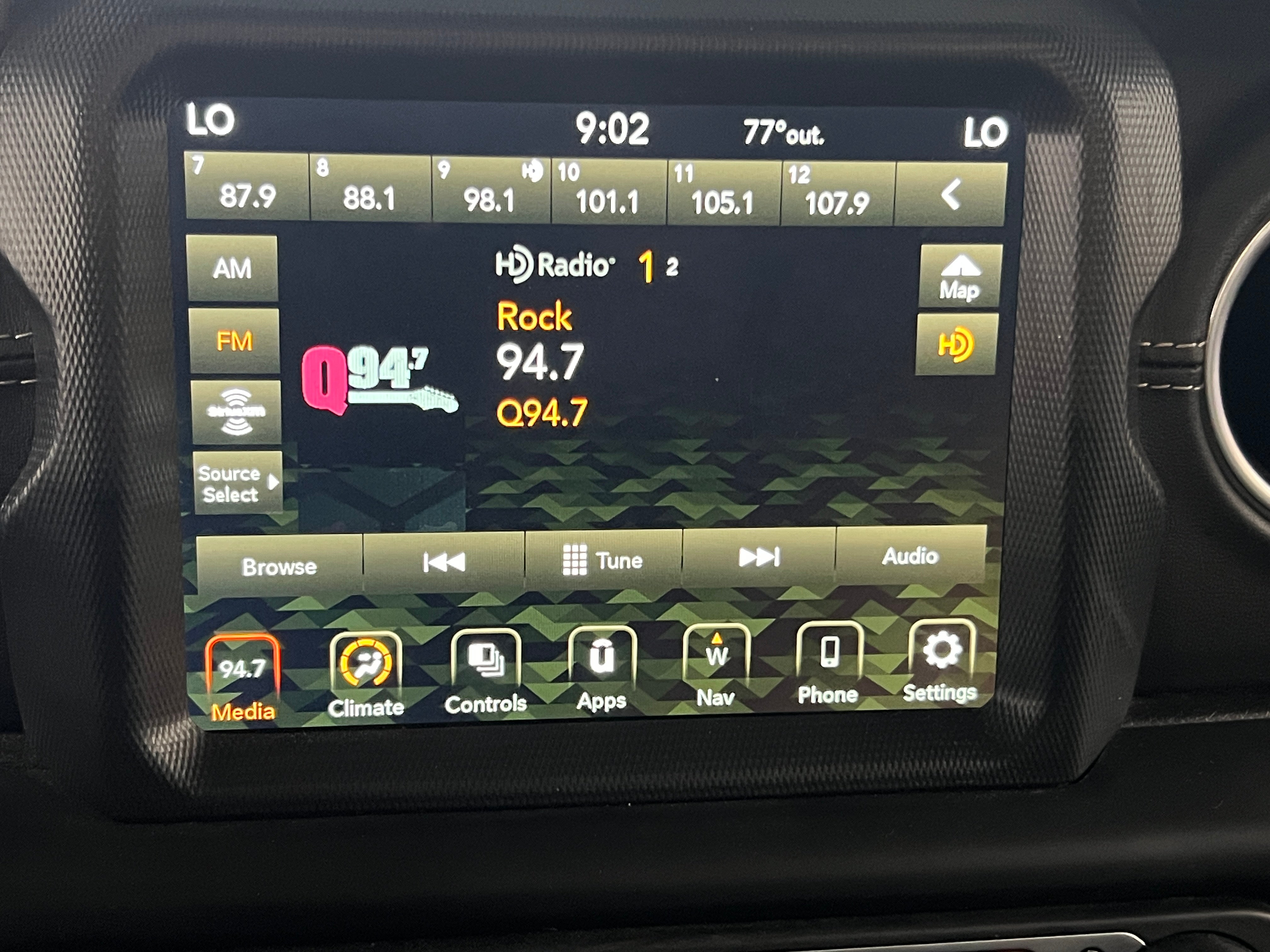 2023 Jeep Wrangler Sahara 4xe 3