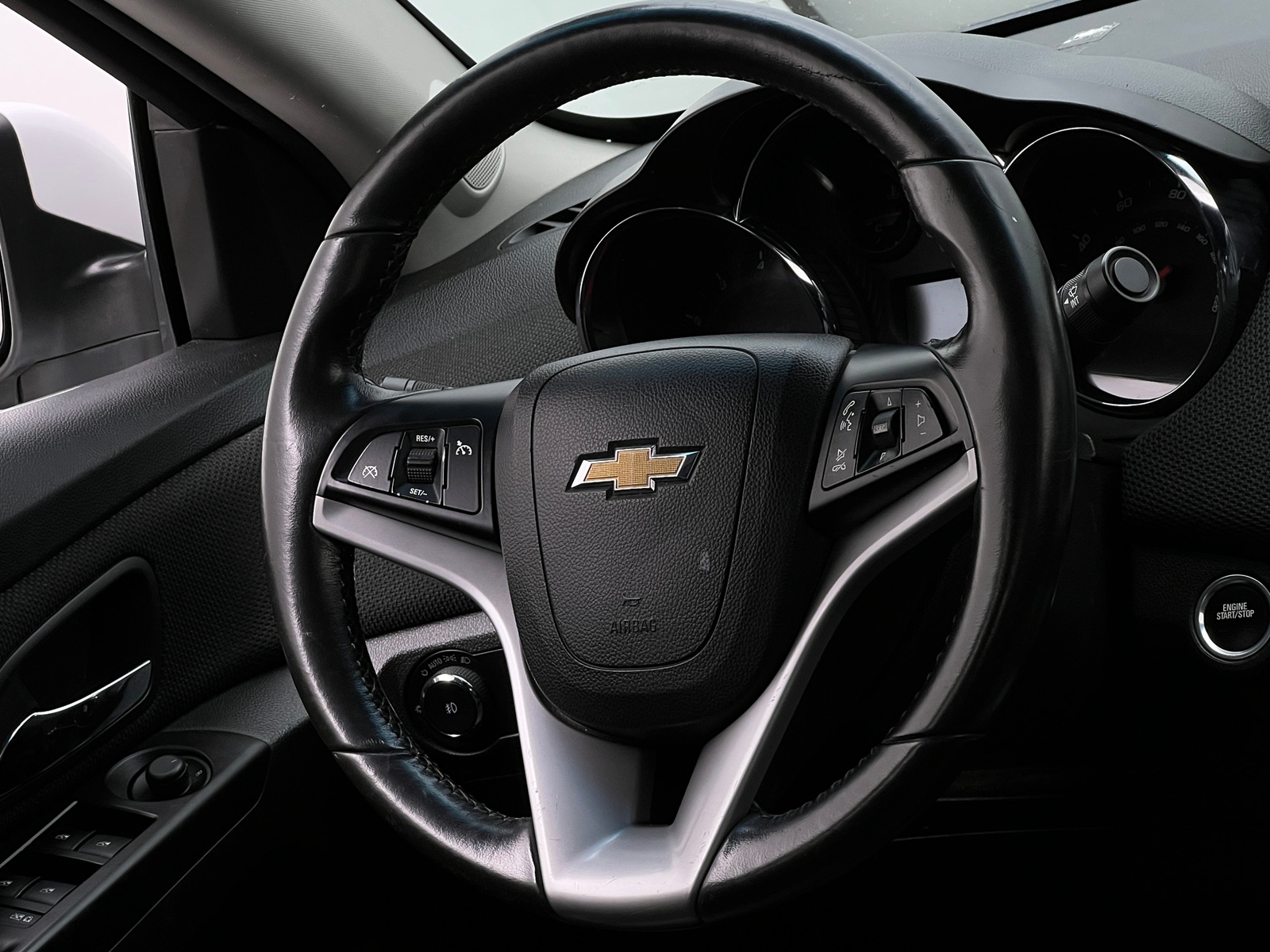Thumbnail: 2013 Chevrolet Cruze - 4