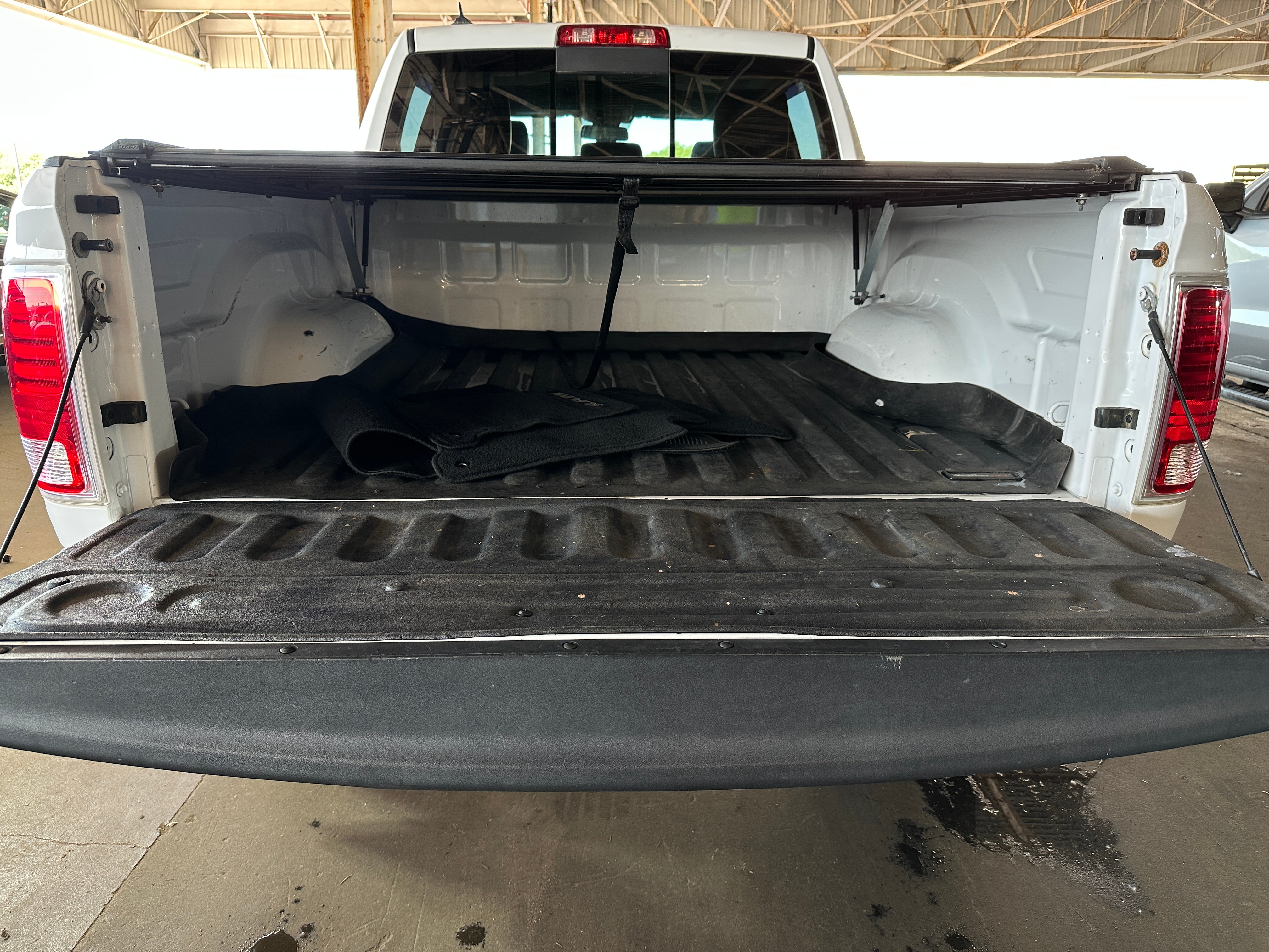 2015 RAM 1500 Laramie 6