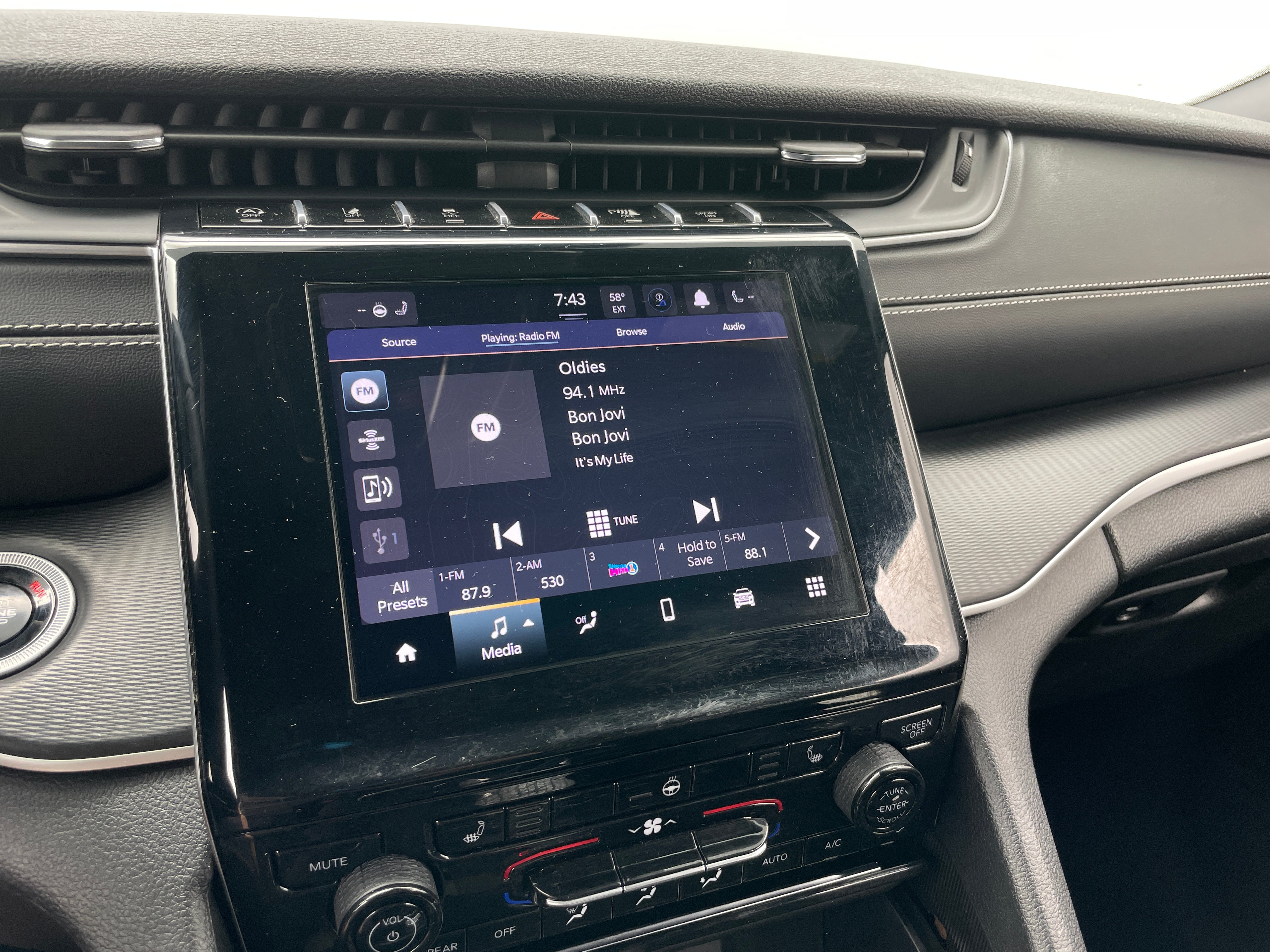 2024 Jeep Grand Cherokee L Altitude 4