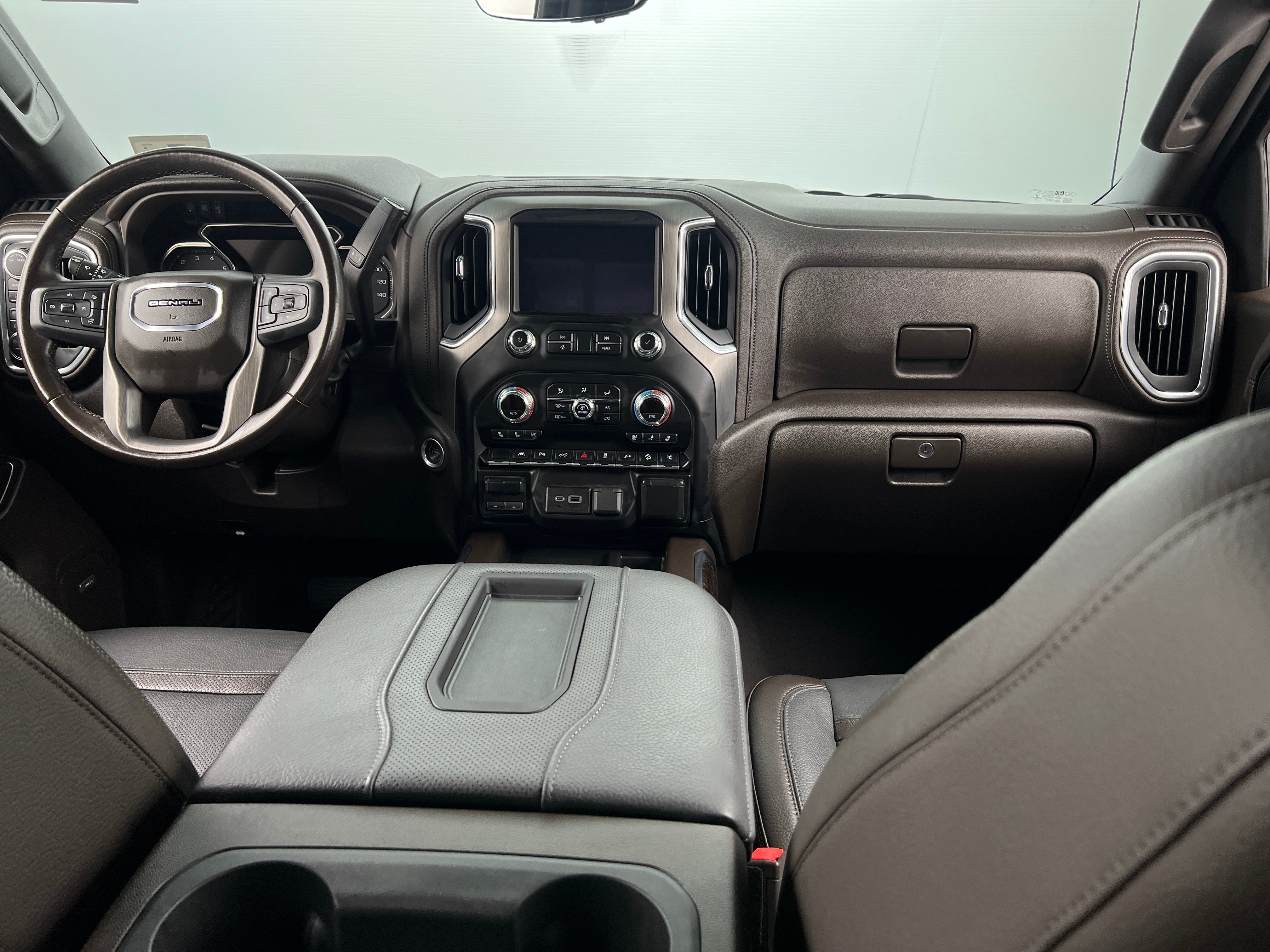 2022 GMC Sierra 1500 Denali 2