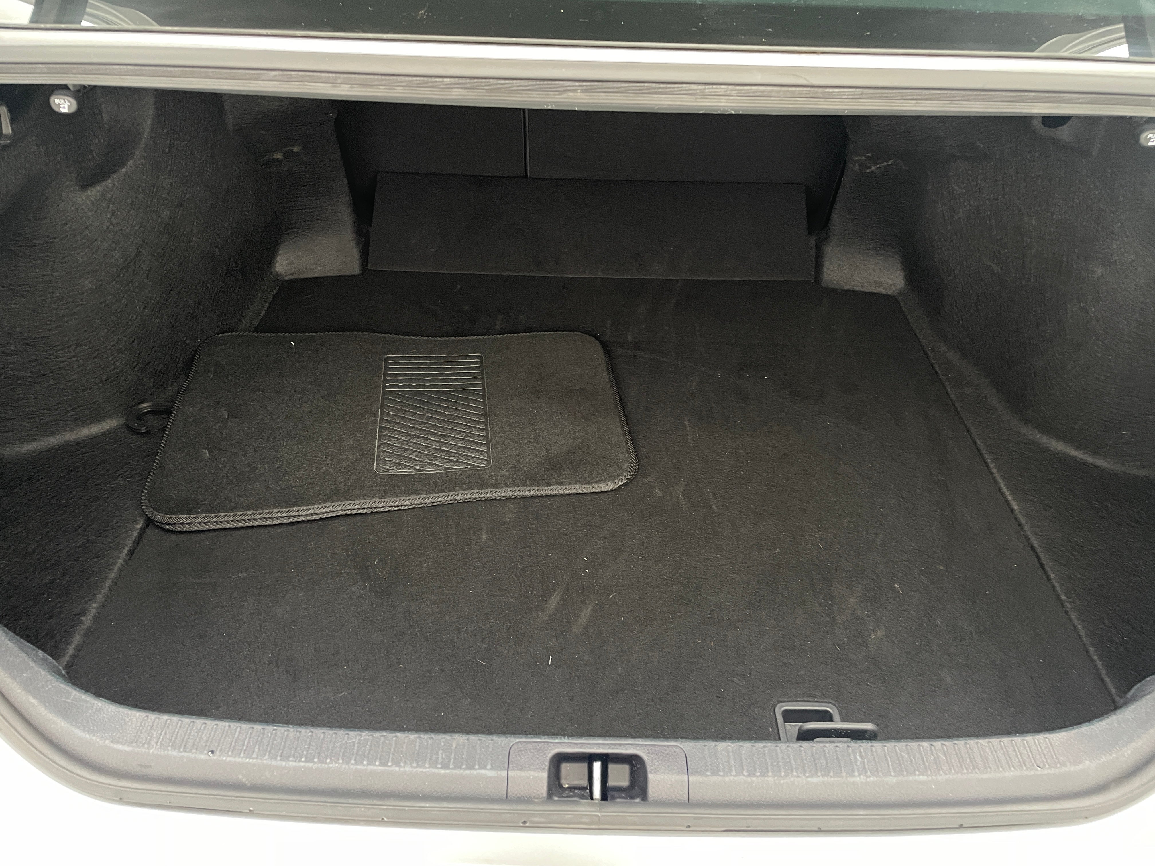 2024 Toyota Camry SE 6