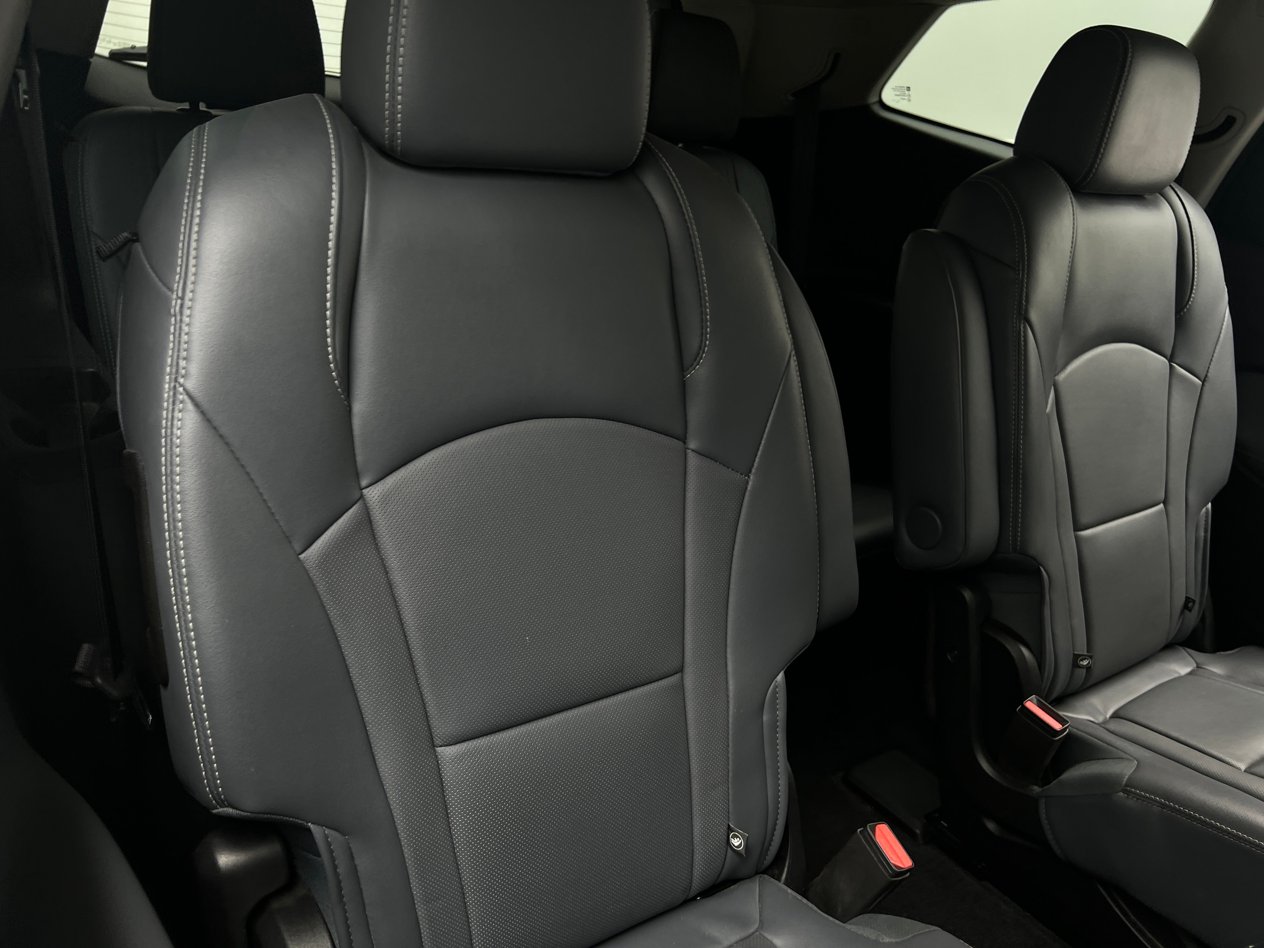 2019 Buick Enclave Essence 5