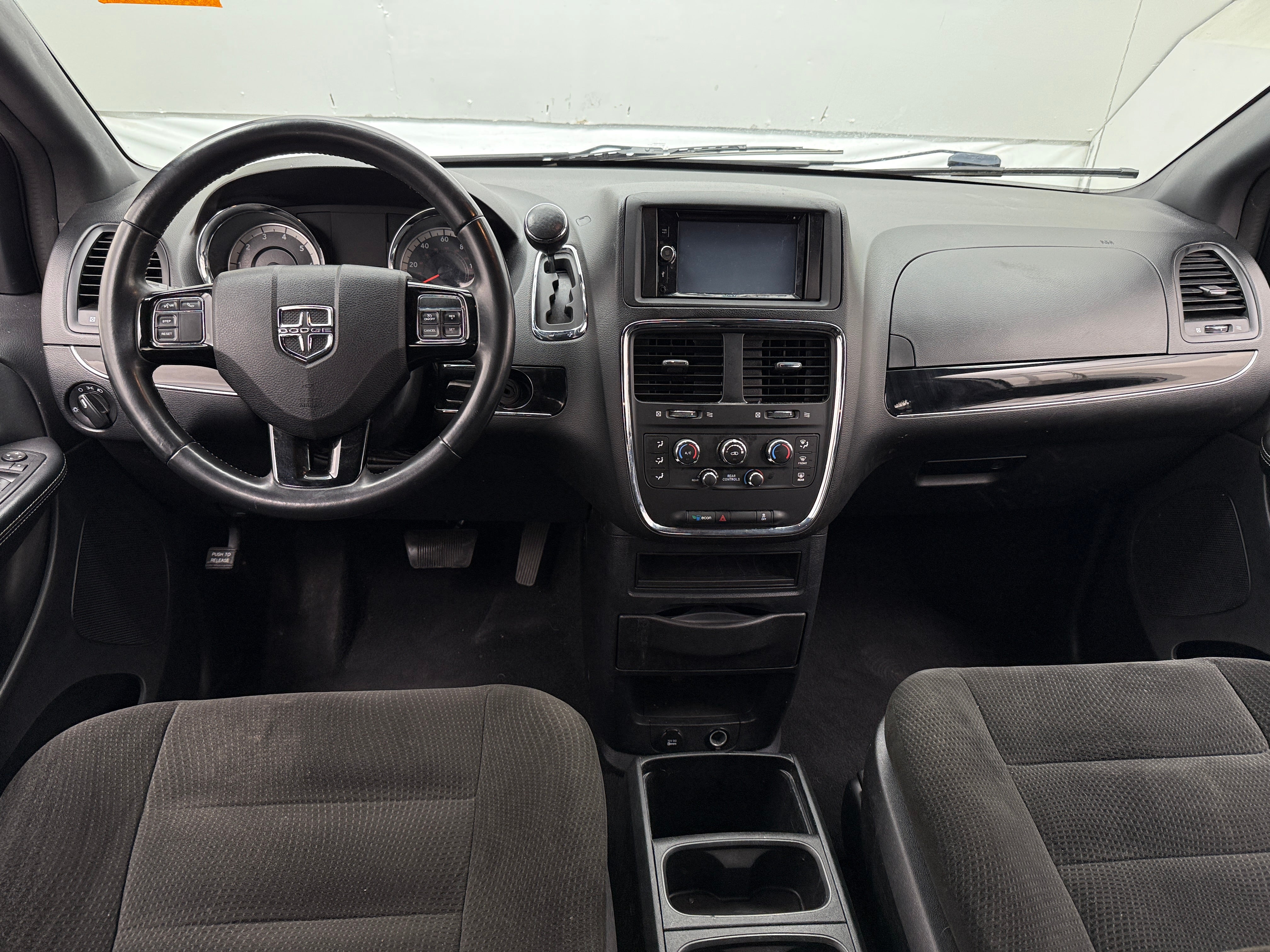 2017 Dodge Grand Caravan SE 3