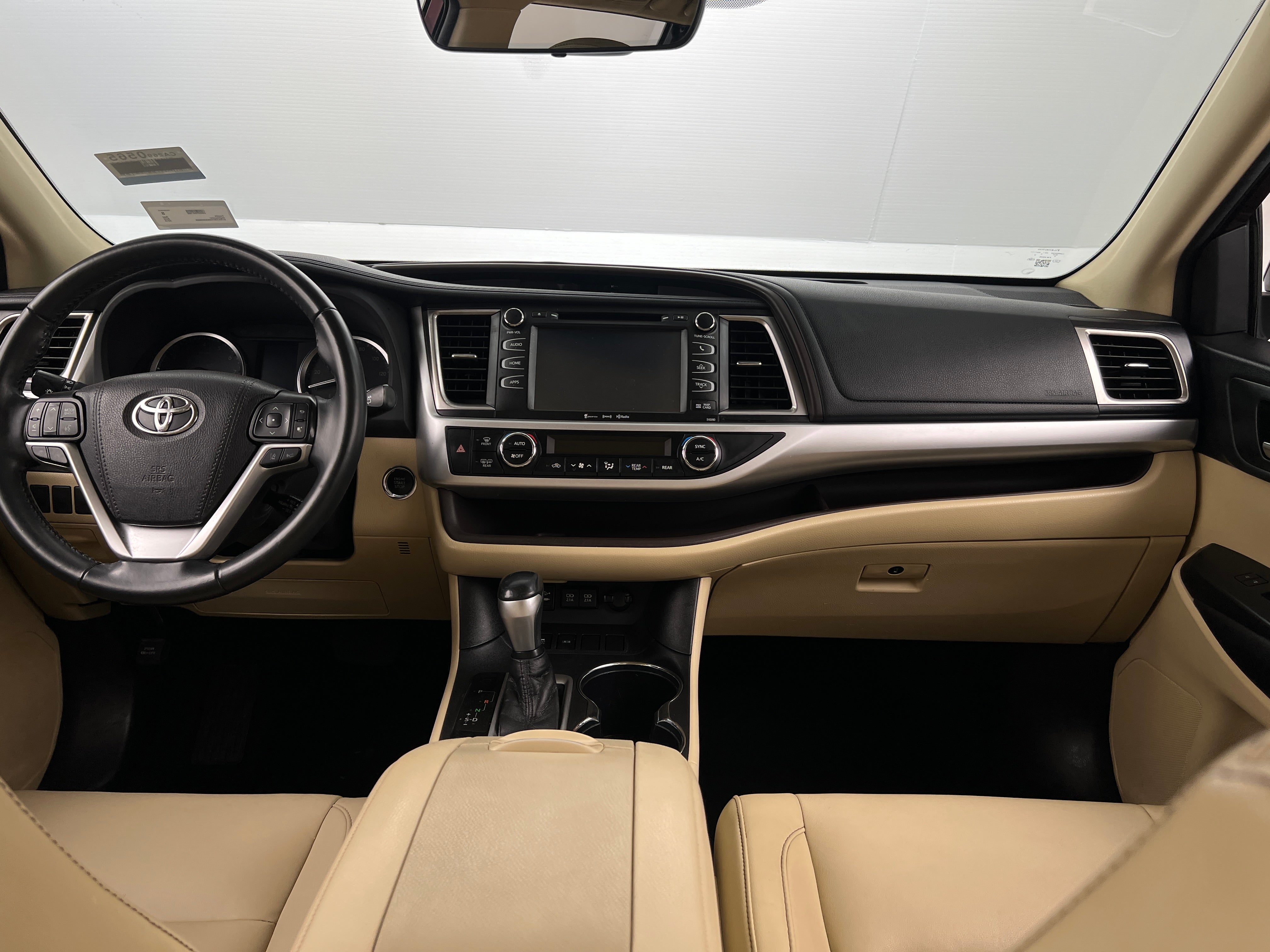 2019 Toyota Highlander XLE 2