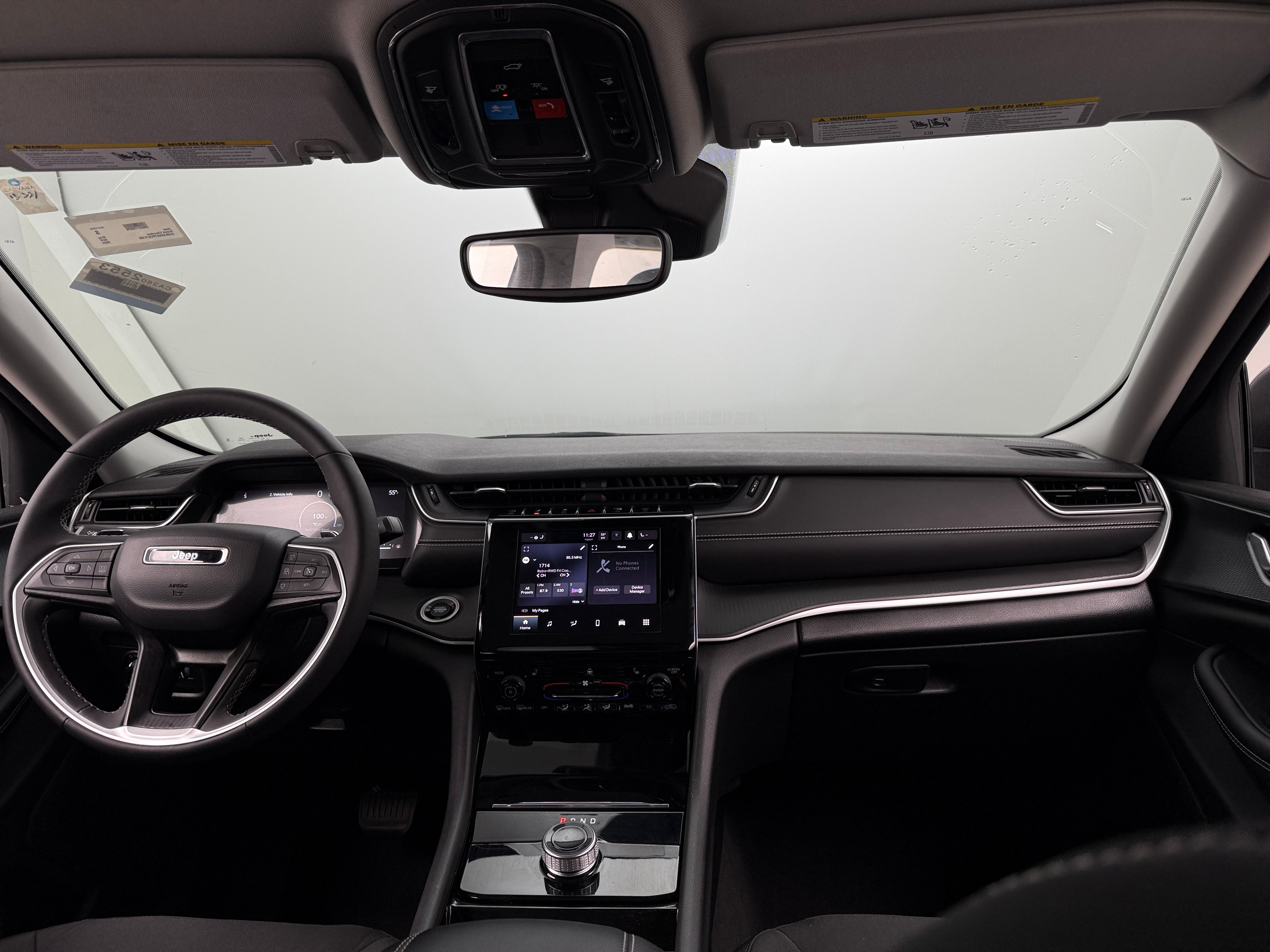 2023 Jeep Grand Cherokee Laredo 3