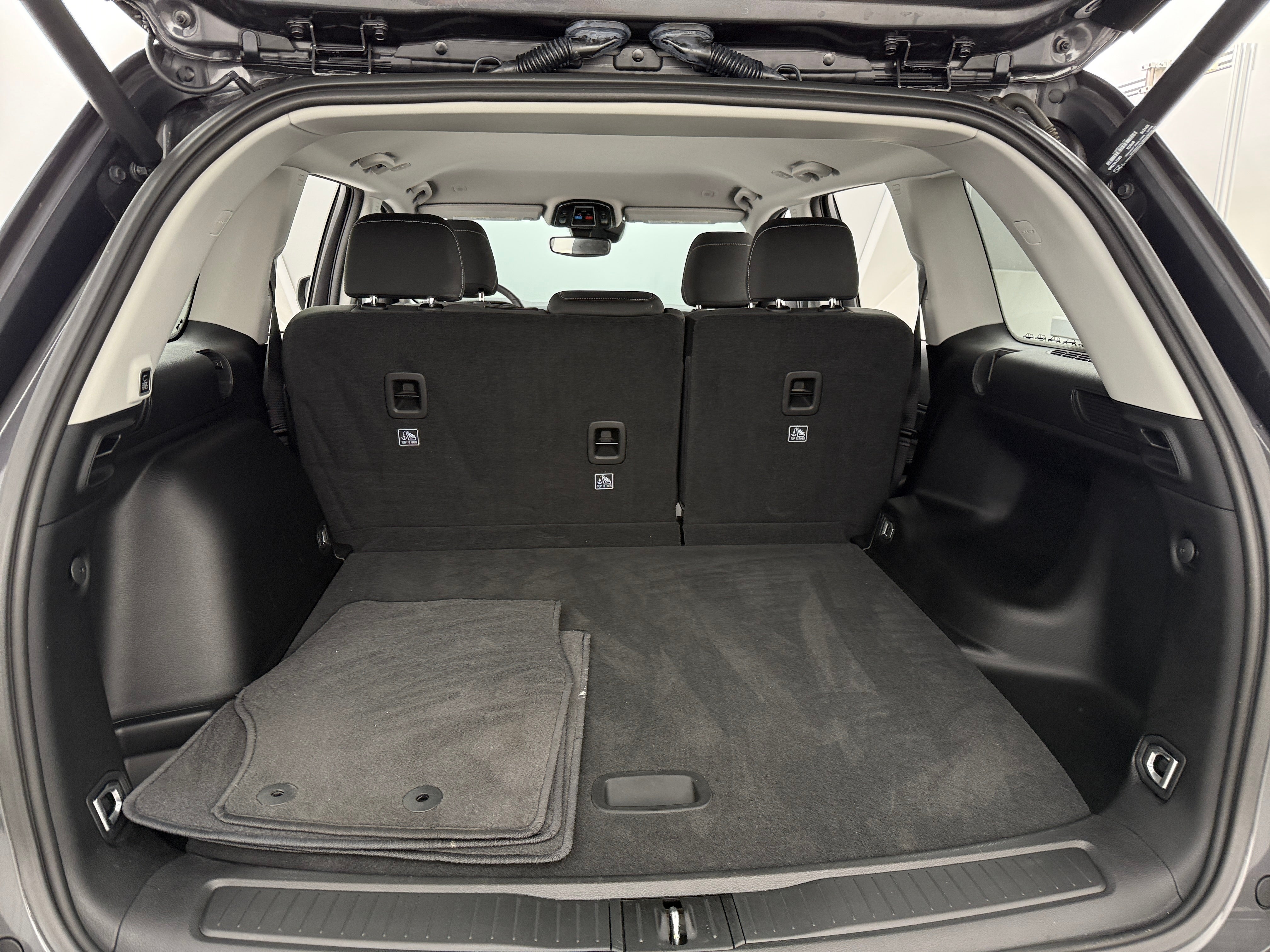 2023 Jeep Grand Cherokee Laredo 7