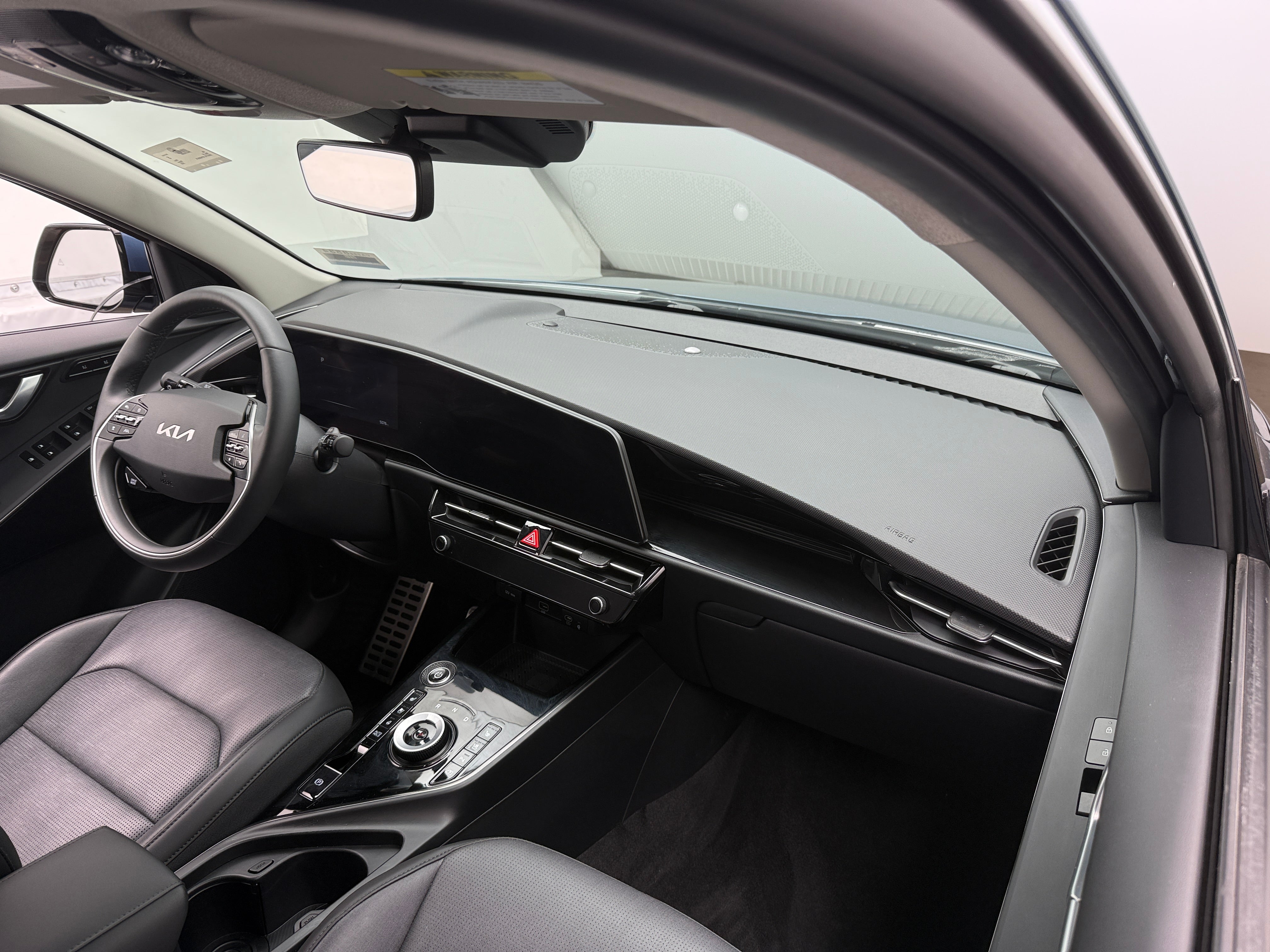 2023 Kia Niro Wave 2