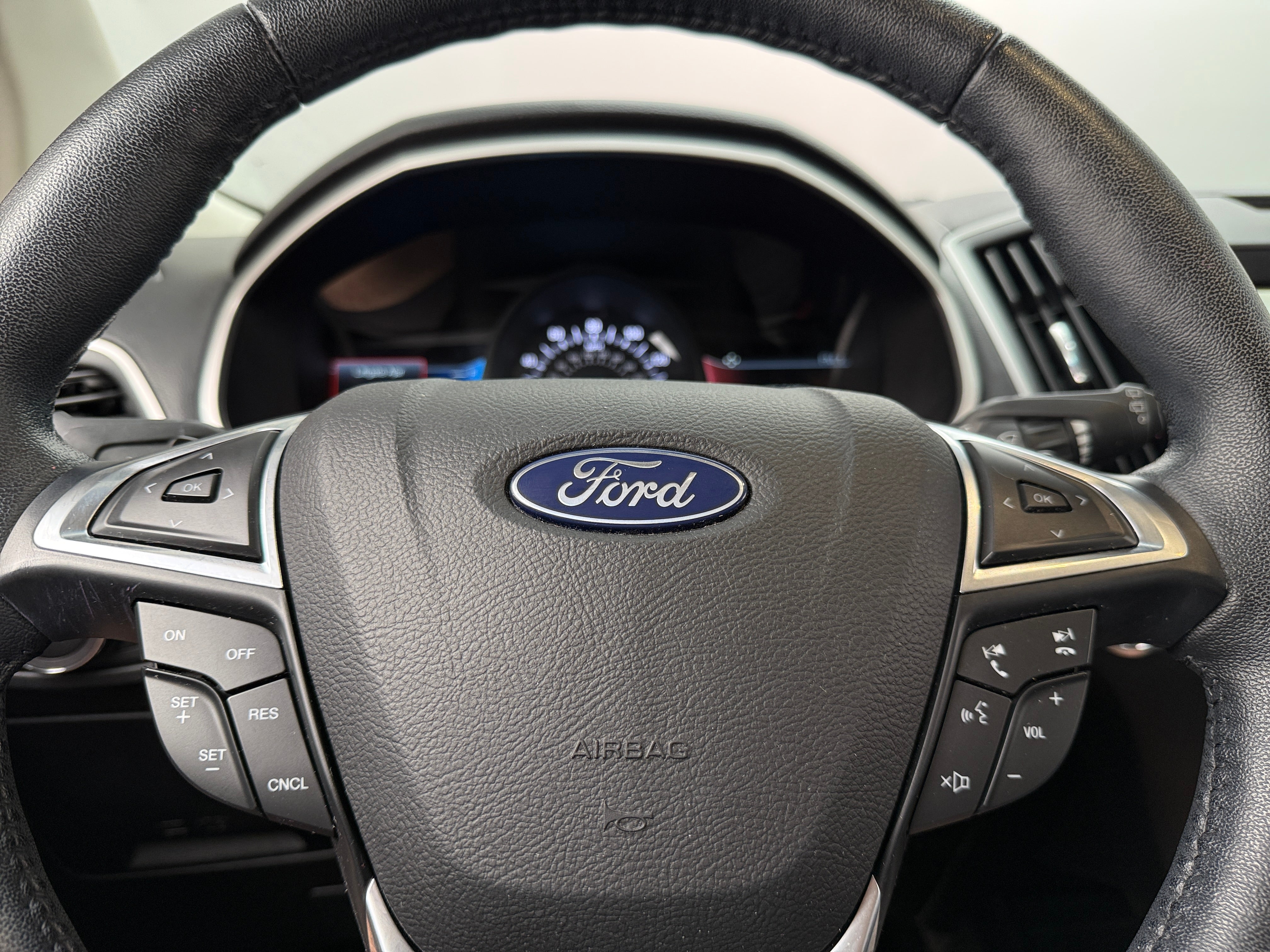 2020 Ford Edge SEL 4