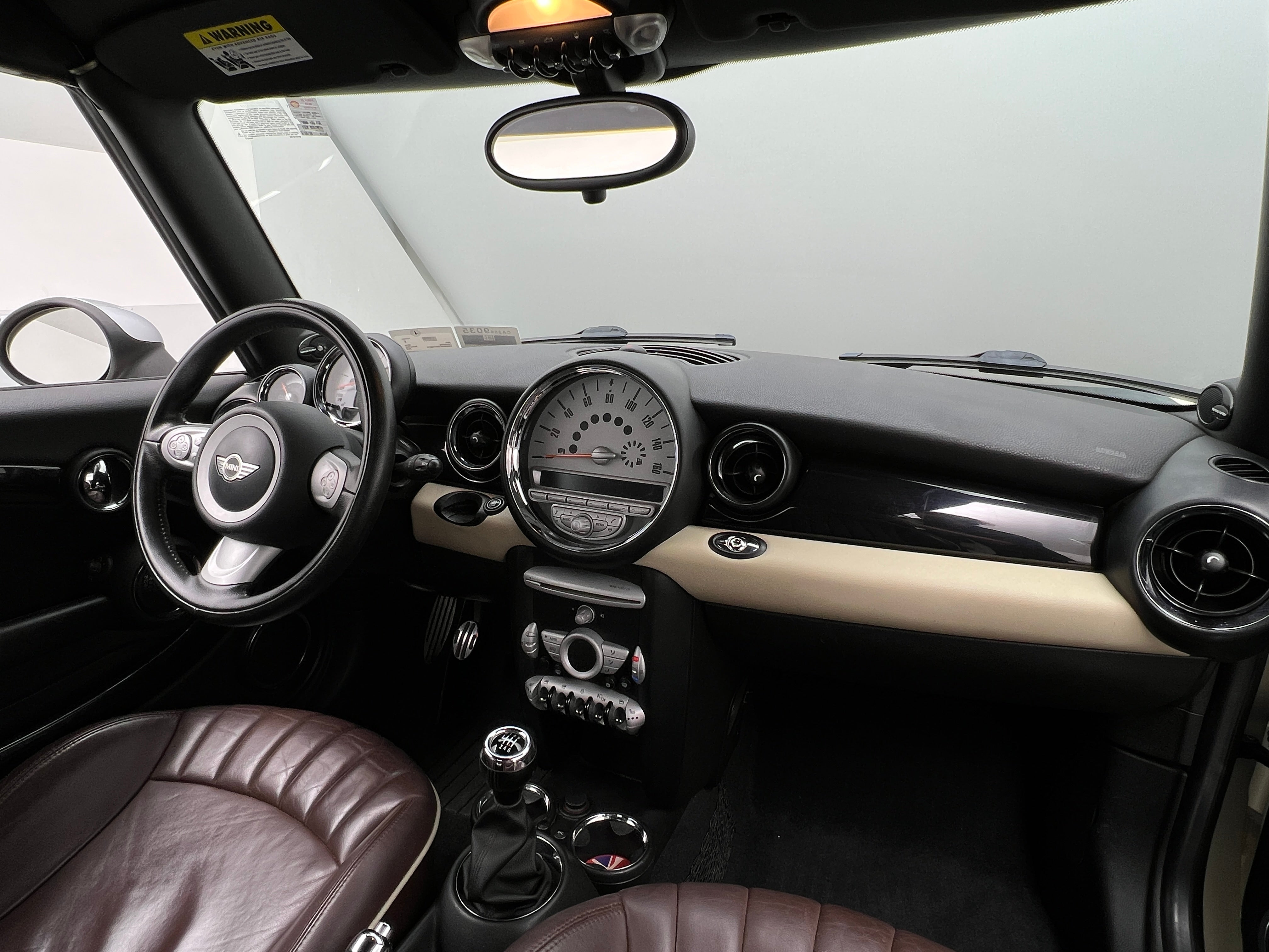 2010 MINI Cooper Convertible S 3