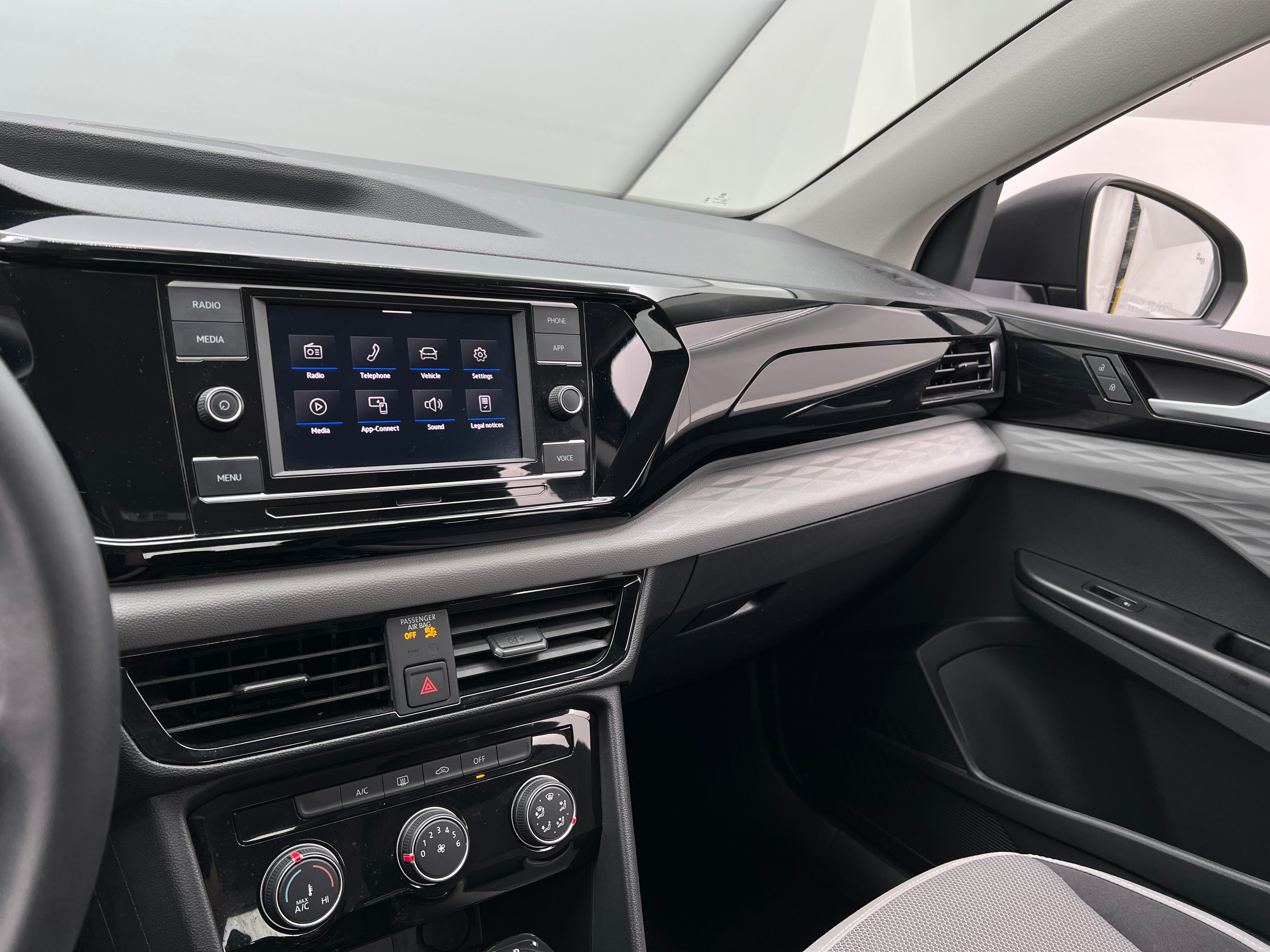 2023 Volkswagen Taos S 4