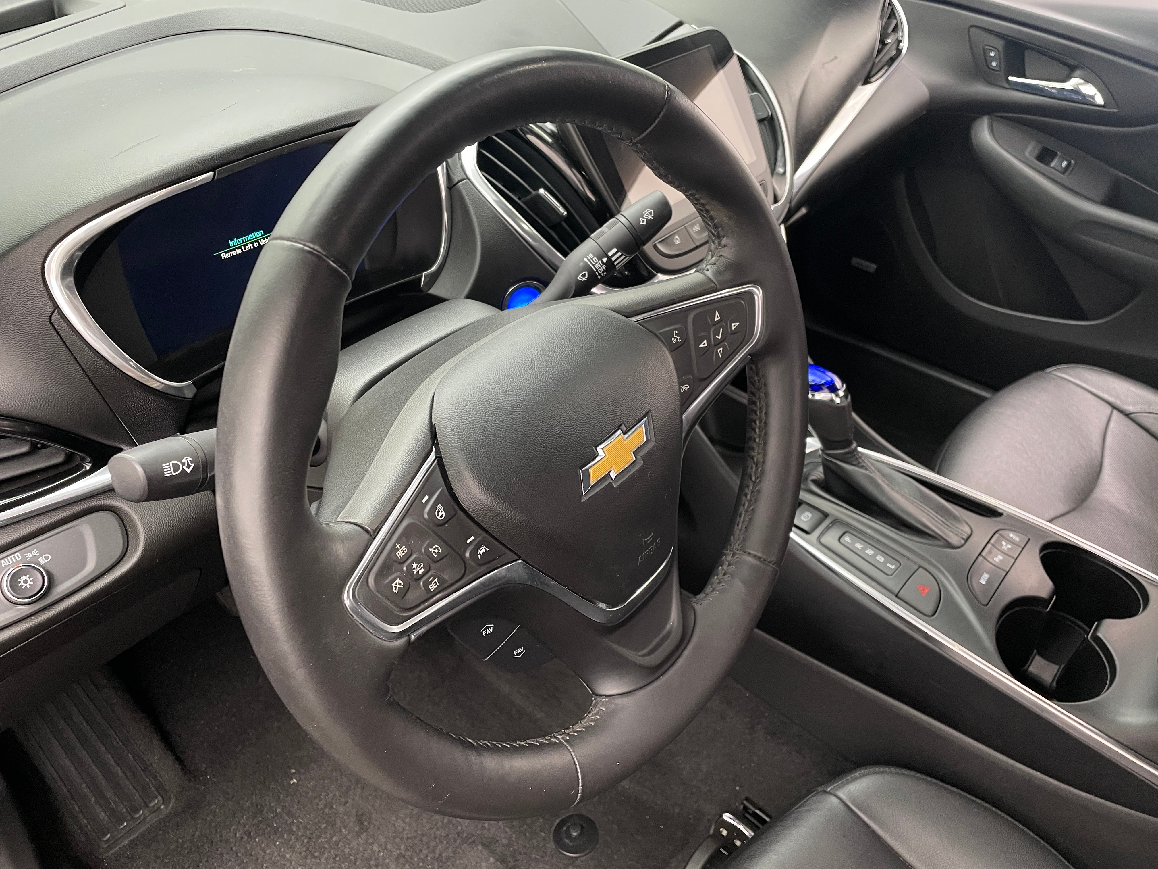 2017 Chevrolet Volt Premier 4