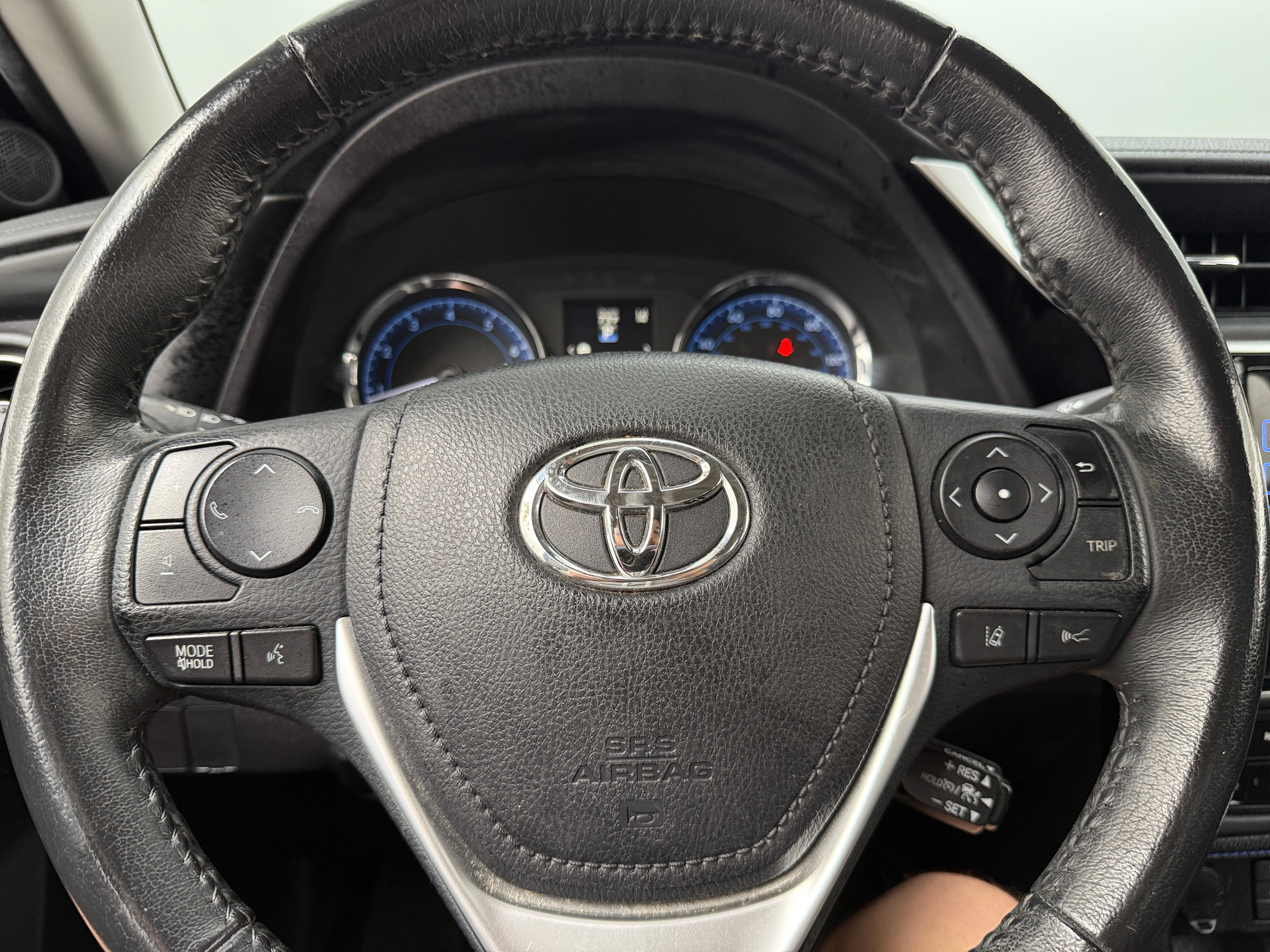 2017 Toyota Corolla XSE 4
